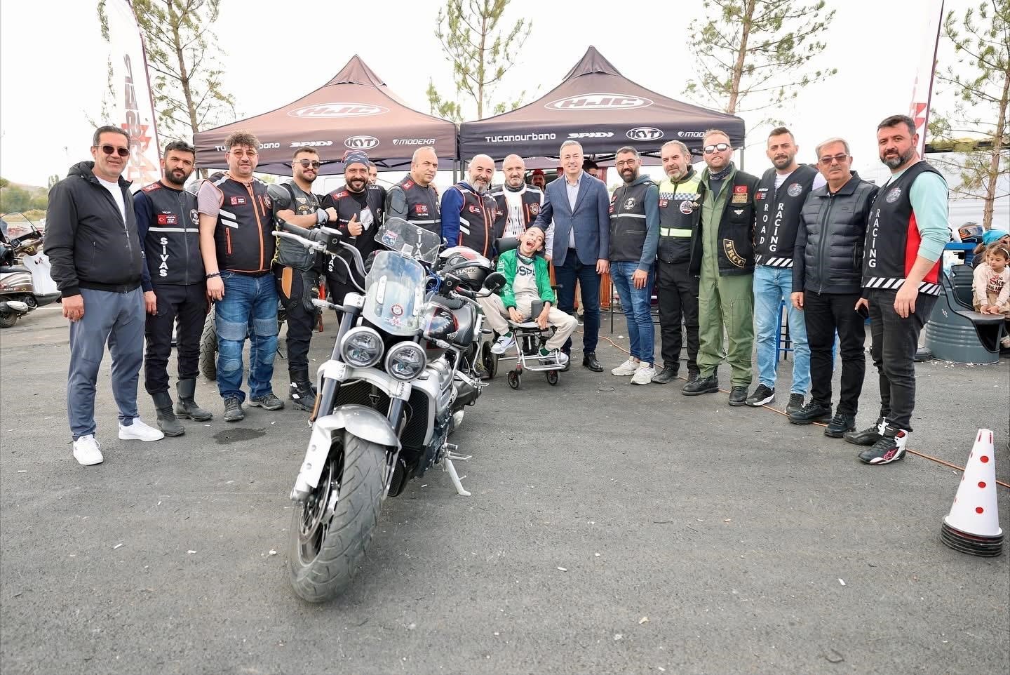 2 bin motorcu Sivas’a geliyor