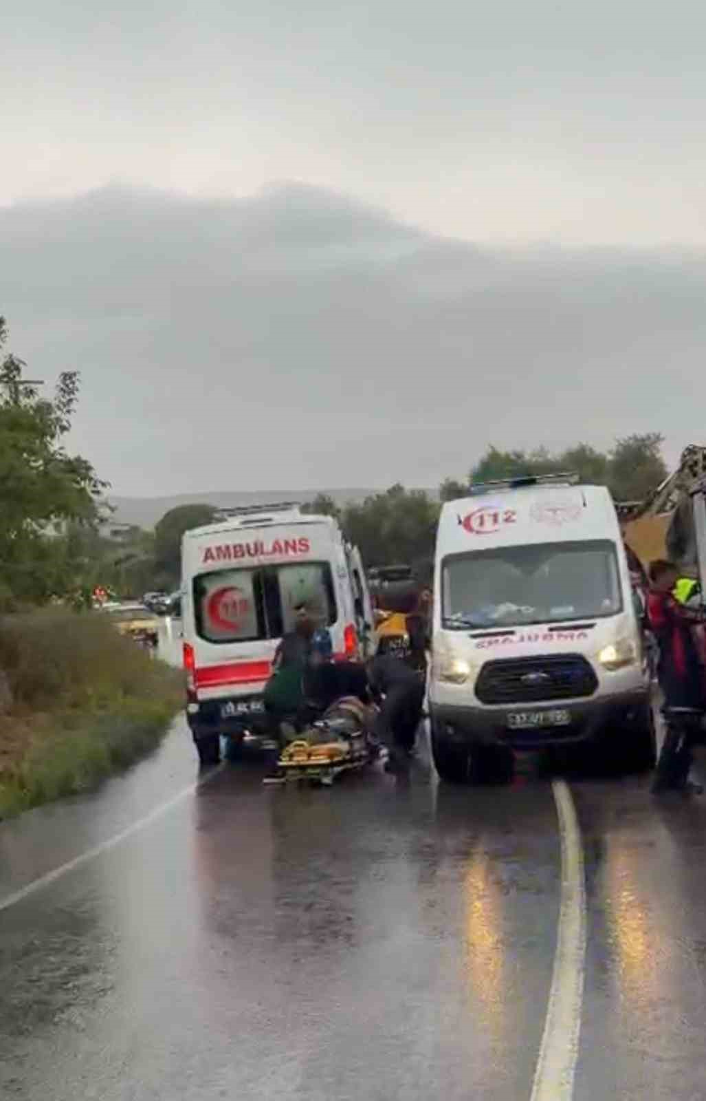 Gökçeada’da minibüs devrildi: 1 ölü, 2 yaralı