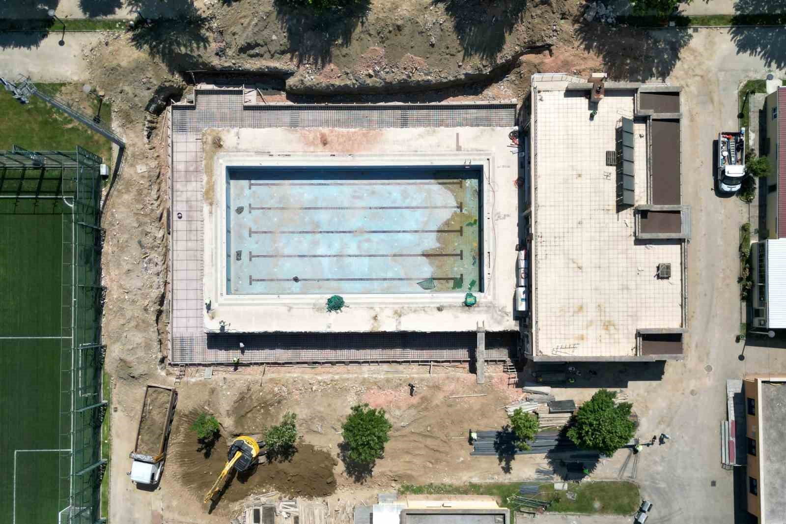 Yıldırım&rsquo;da 4 mevsim y&uuml;zme keyfi