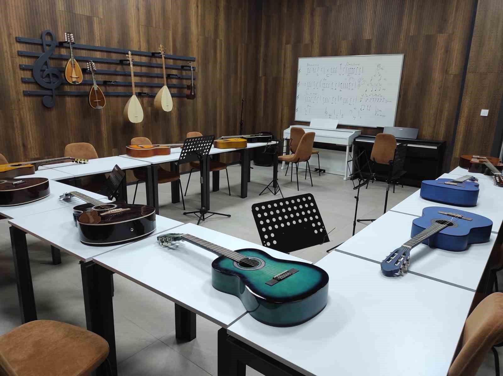 Sason’da gençler için ücretsiz müzik resim kursu başlıyor