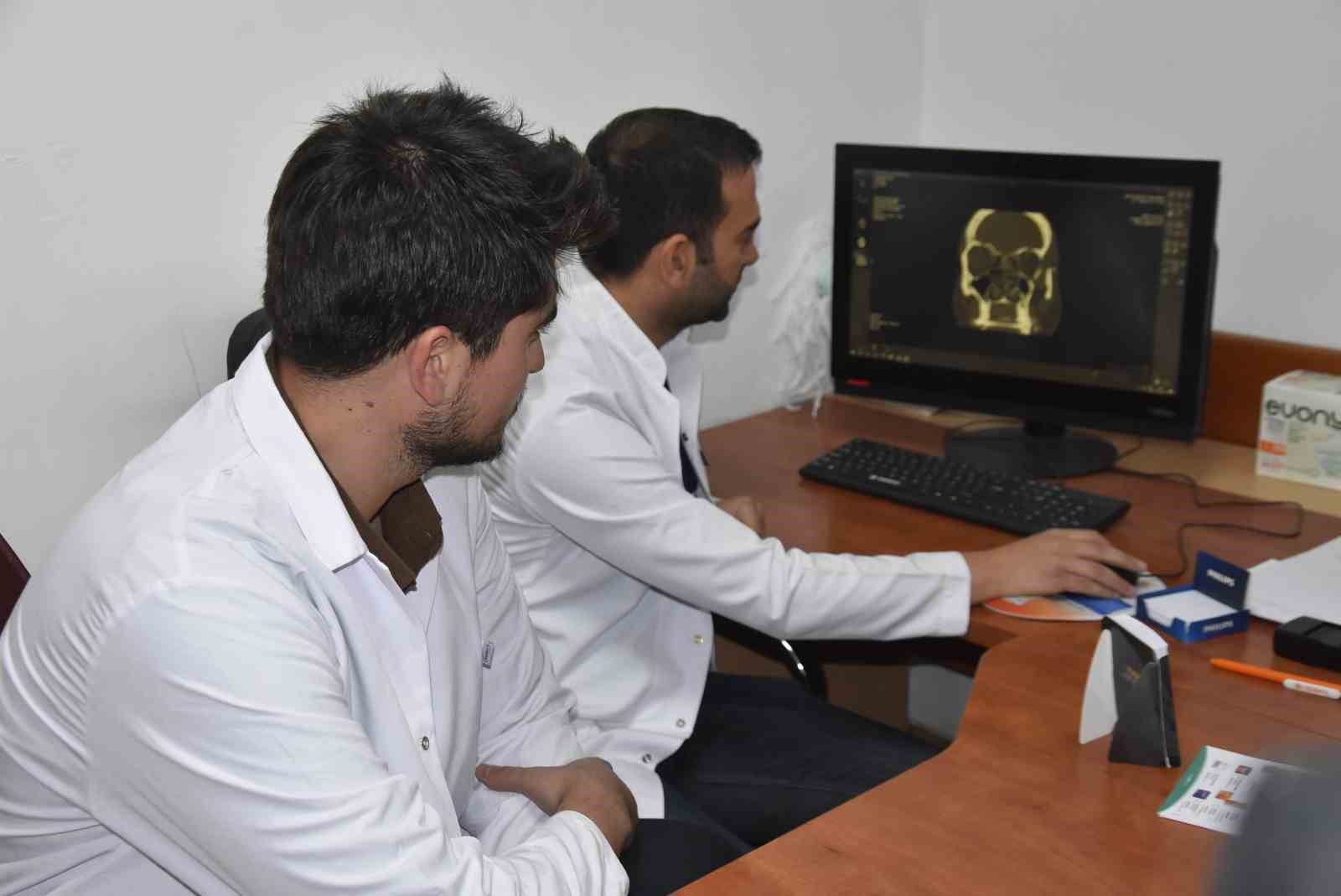 Bitlis’te göz ve KBB uzmanlarından ortak operasyon