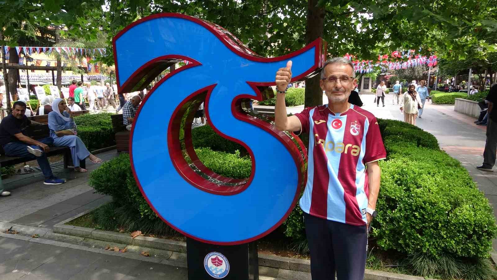 Trabzon’da 7’den 70’e herkes Salah’ı bekliyor