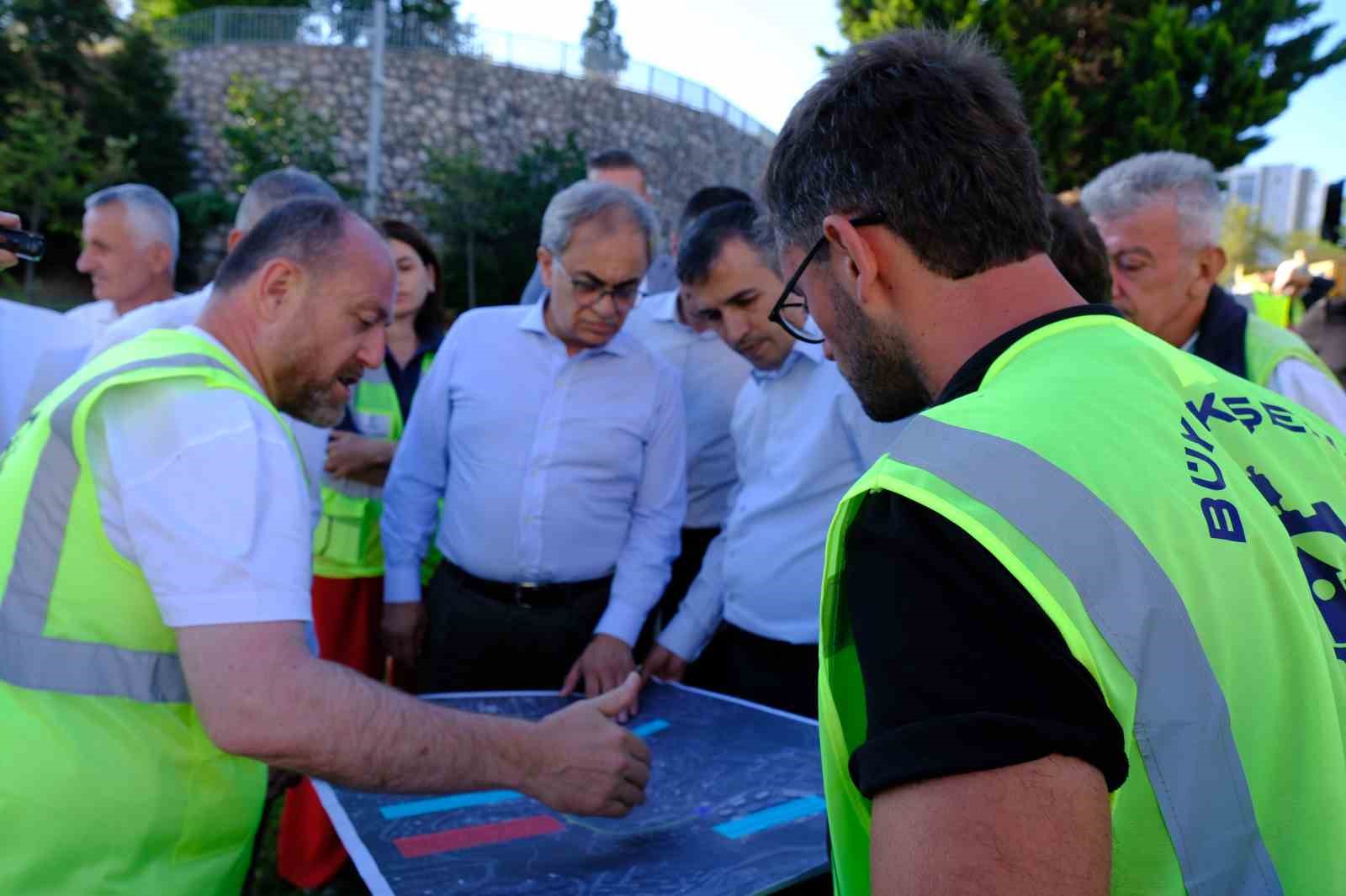 Tosyalı’nın cüruf bazlı yüksek performanslı asfaltı Kocaeli yollarında
