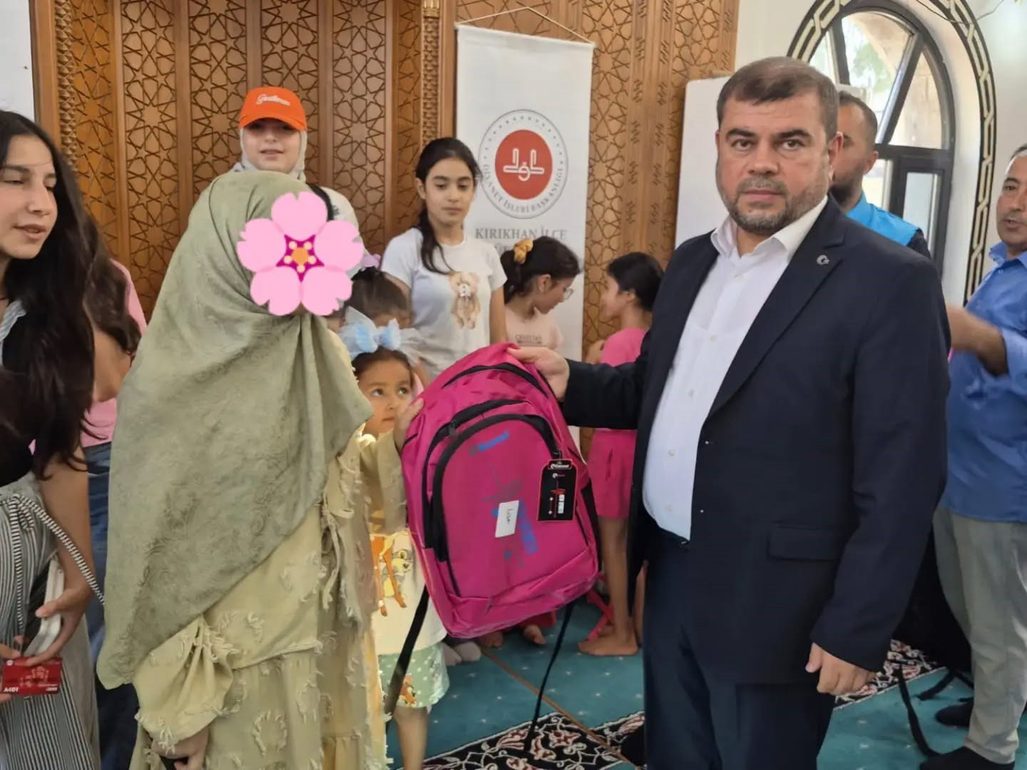 Kırıkhan’da 200 çocuğa eğitim desteği sağlandı
