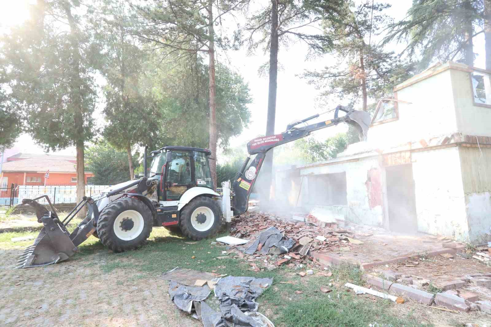 Kuğulu Park yeniden hayat buluyor