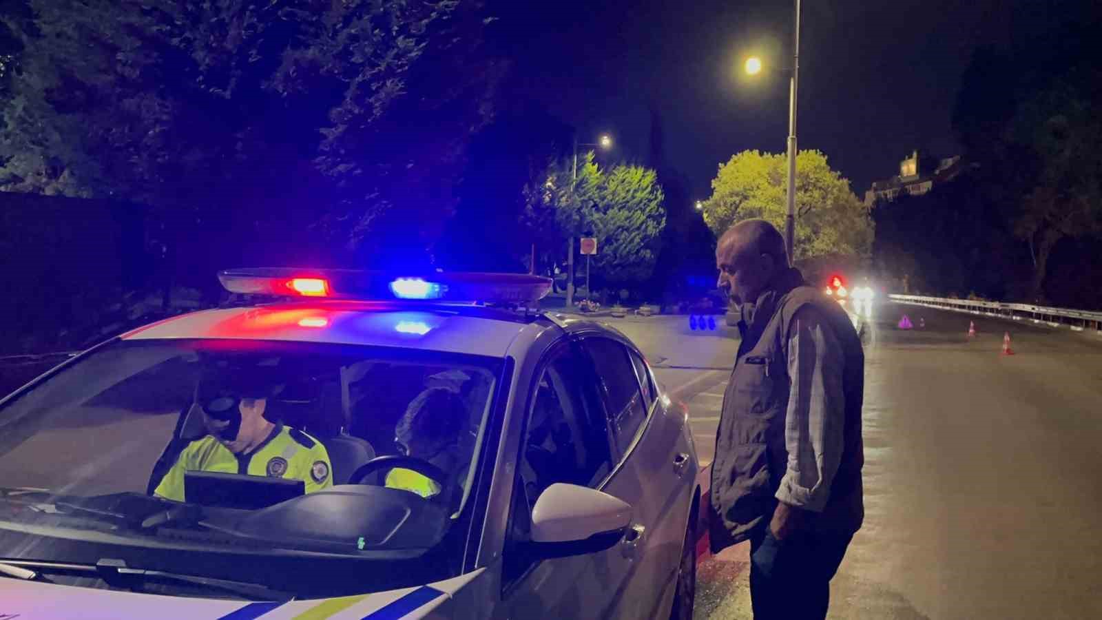 Uygulamadan kaçtı, polis yakaladı..Cezayı duydu, "Yandık yandık" dedi