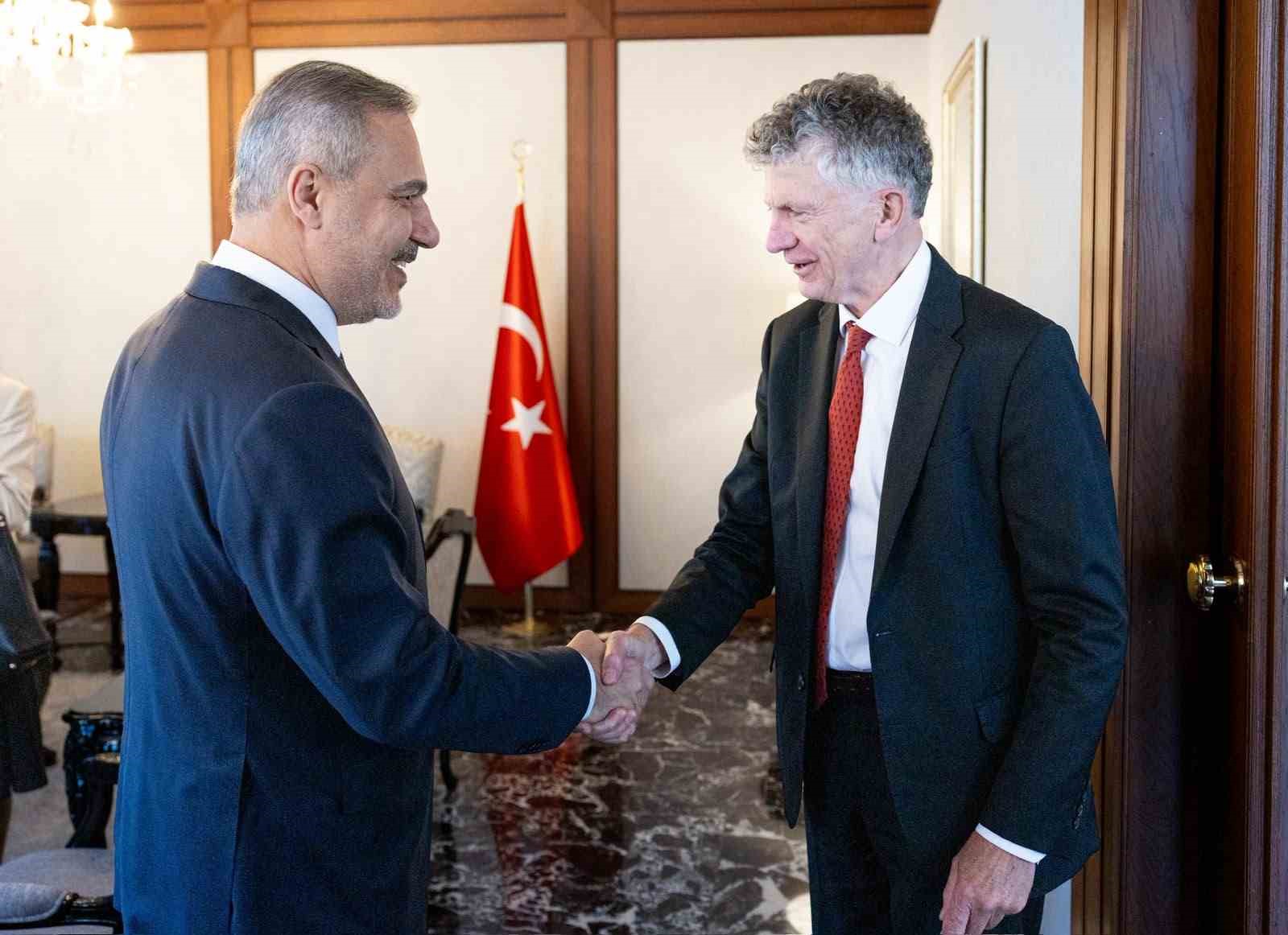 Bakan Fidan, Birleşik Krallık Ulusal Güvenlik Danışmanı Powell’ı kabul etti