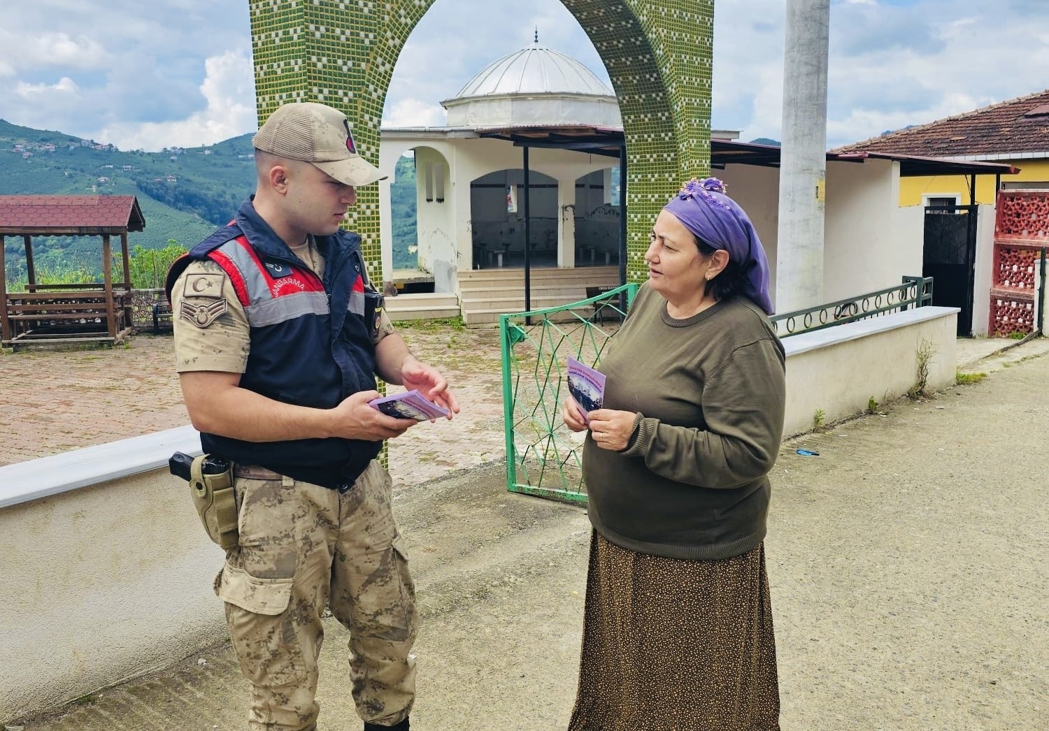 Ordu’da jandarmadan kadınlara KADES tanıtımı