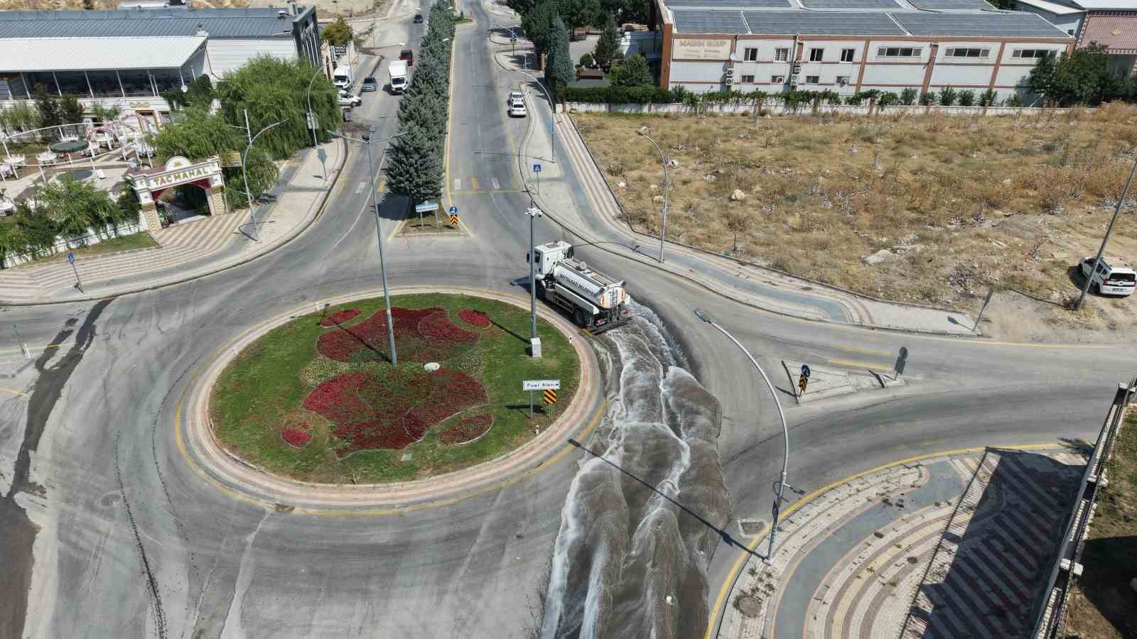Battalgazi’de temizlik çalışmaları sürüyor
