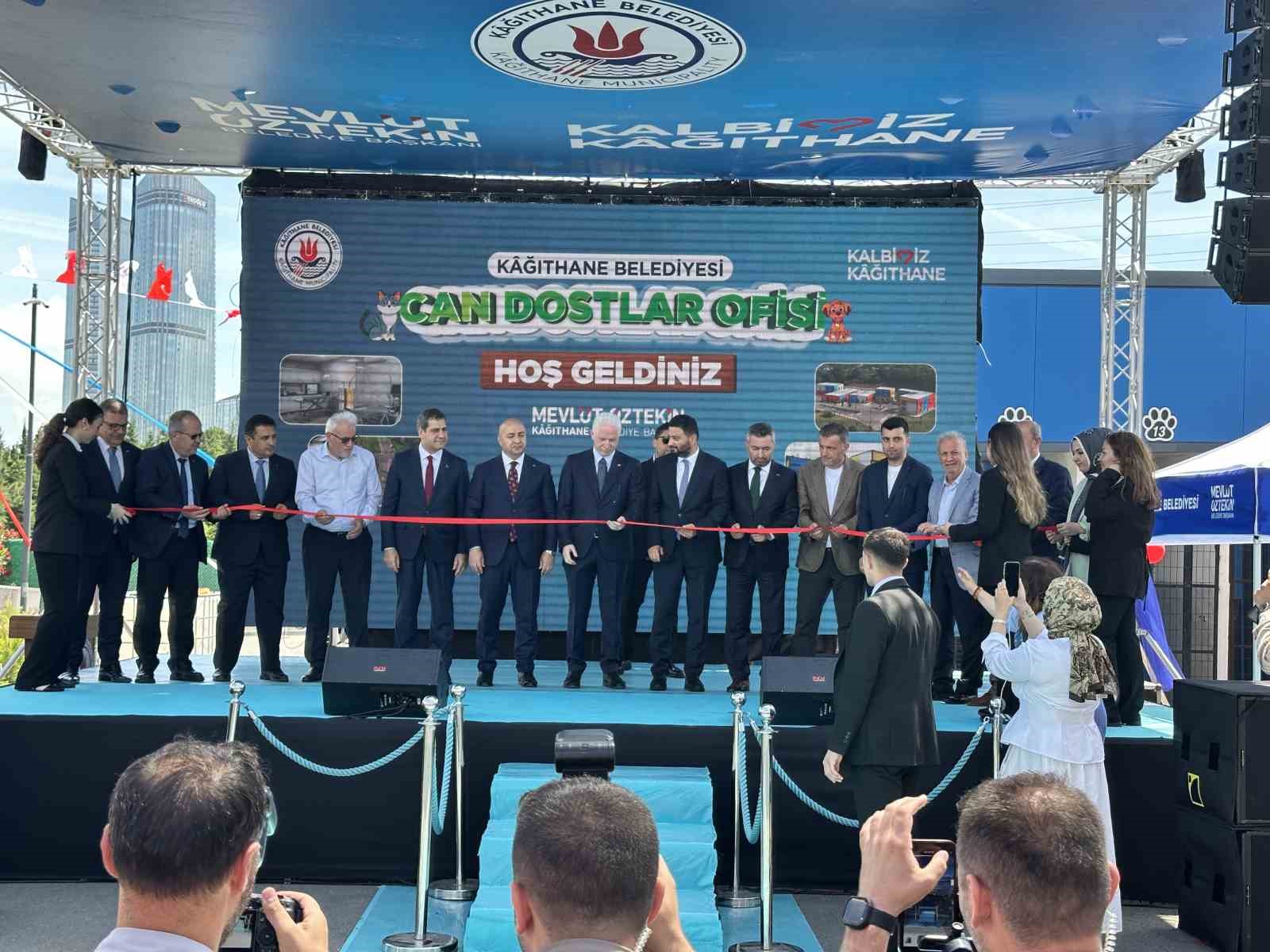 Kağıthane’de sokak hayvanları için 10 dönümlük dev rehabilitasyon merkezi hizmete açıldı
