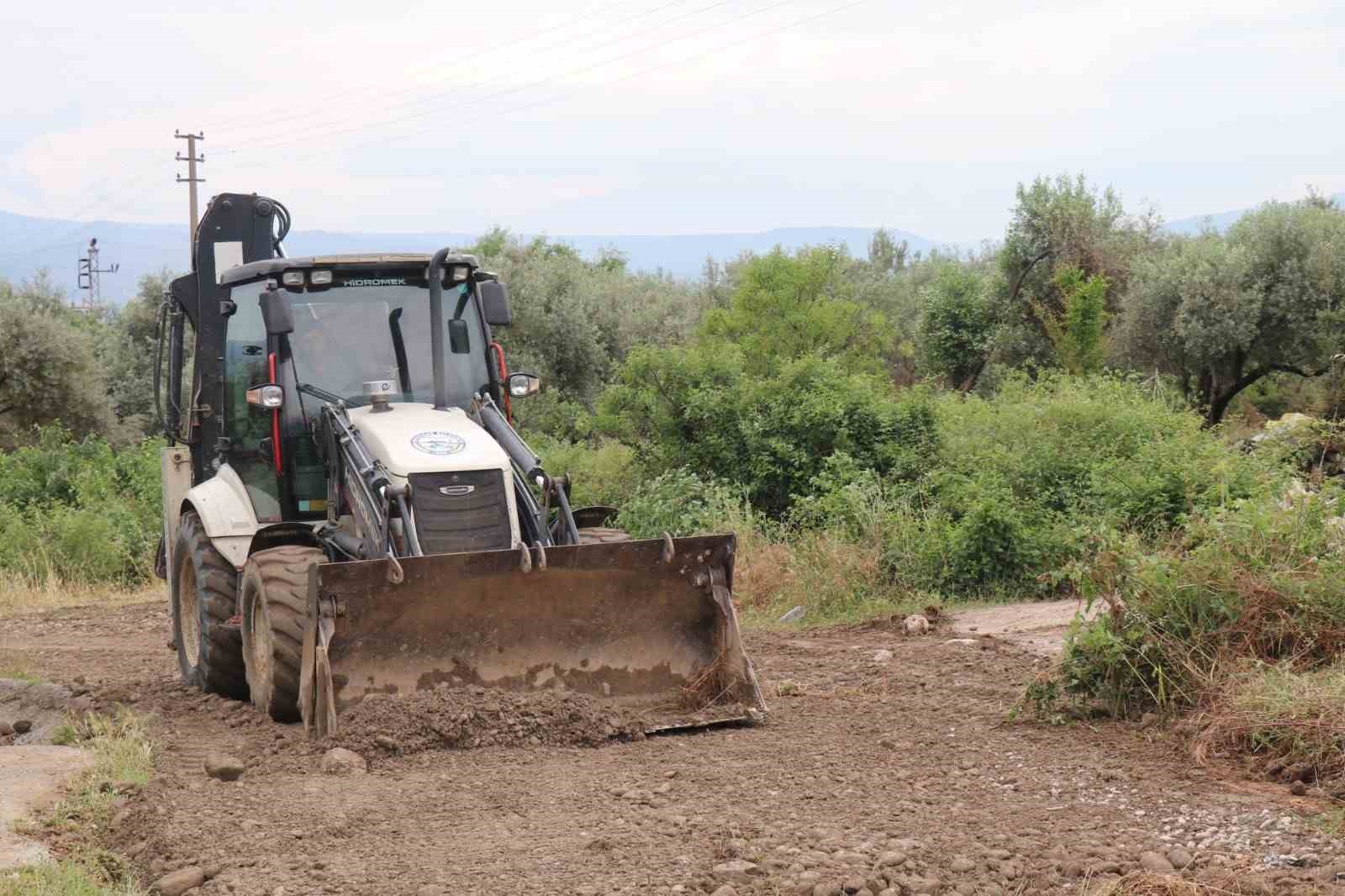 Bozdoğan&rsquo;da yağışın izleri siliniyor