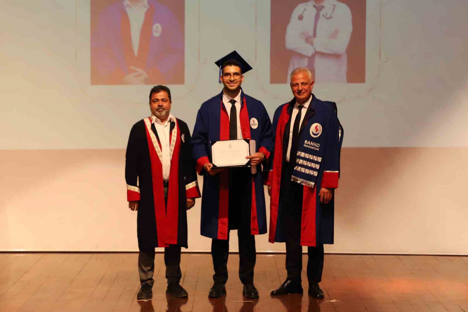 SANKO Üniversitesi Tıp Fakültesinde mezuniyet coşkusu