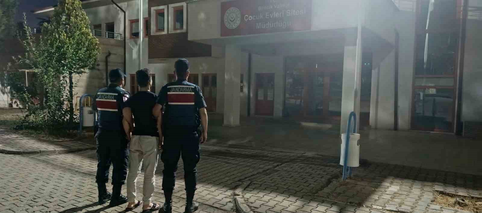 Bilecik’te ikamet izni, geçici koruma kimlik belgesi bulunmadığı halde seyahat eden 4 Suriyeli yakalandı
