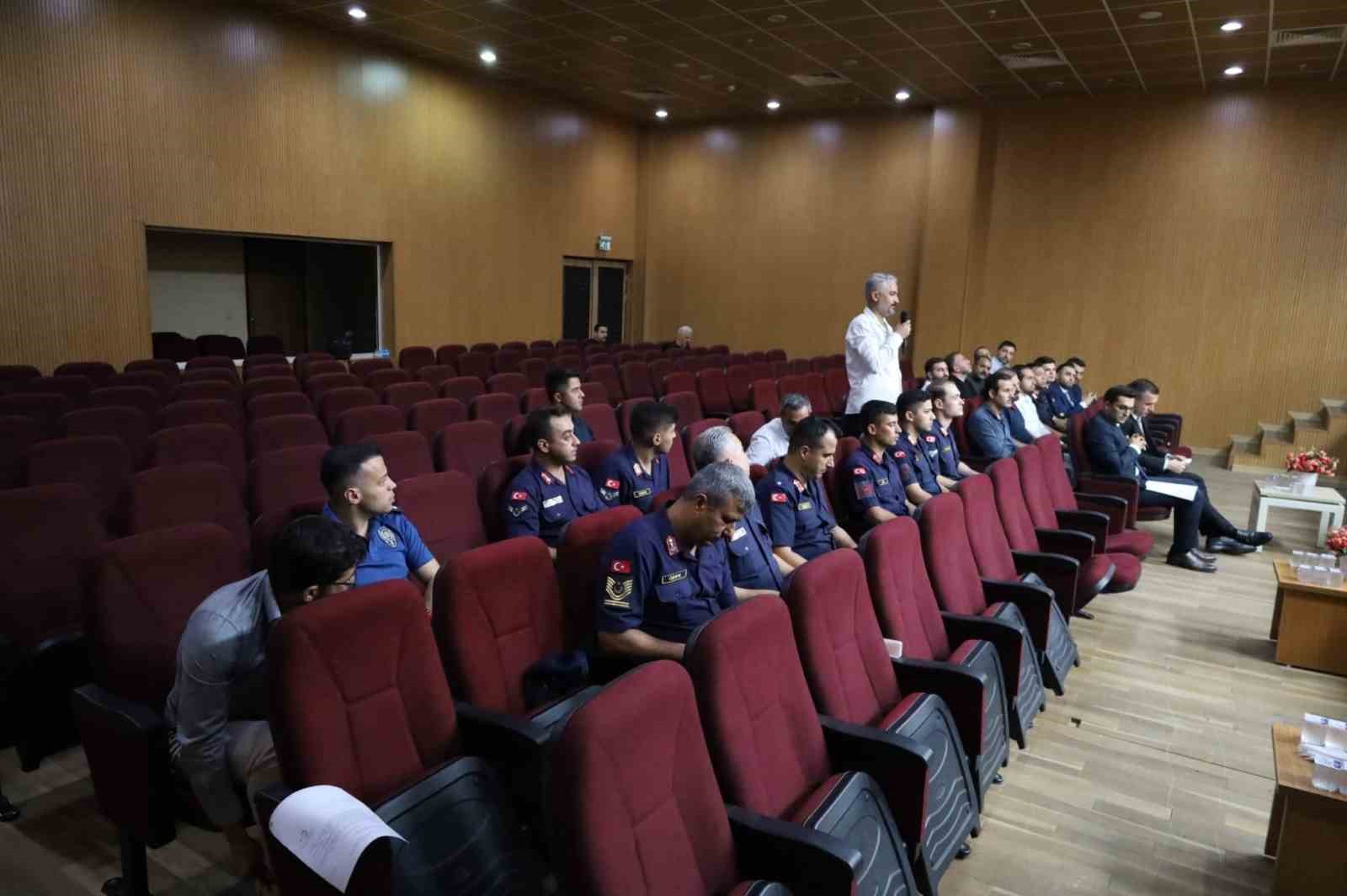 Tarsus&rsquo;ta adli soruşturmalar i&ccedil;in koordinasyon toplantısı d&uuml;zenlendi