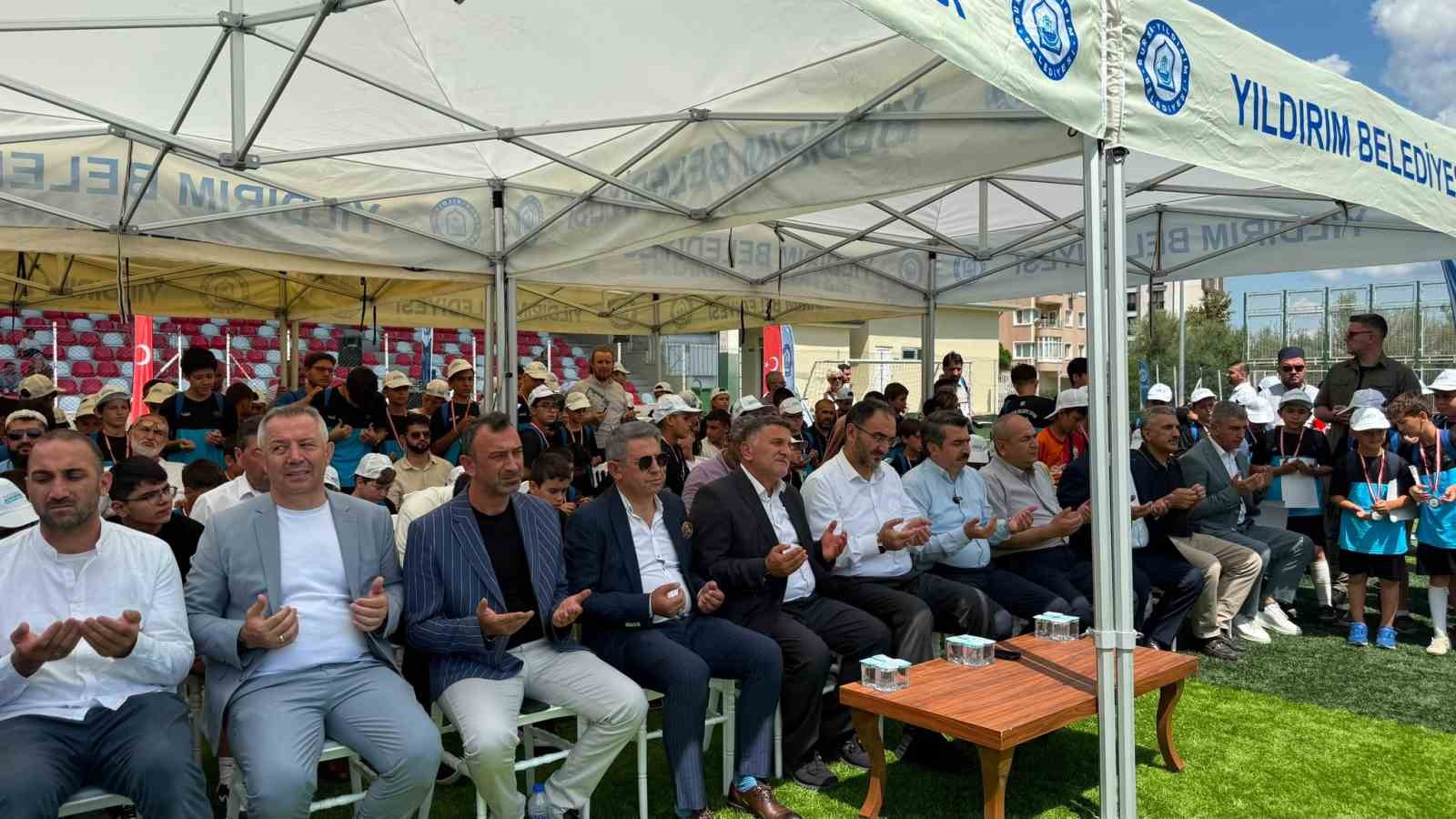 Yaz Kur’an kursları geleceğin teminatı çocukları yetiştiriyor