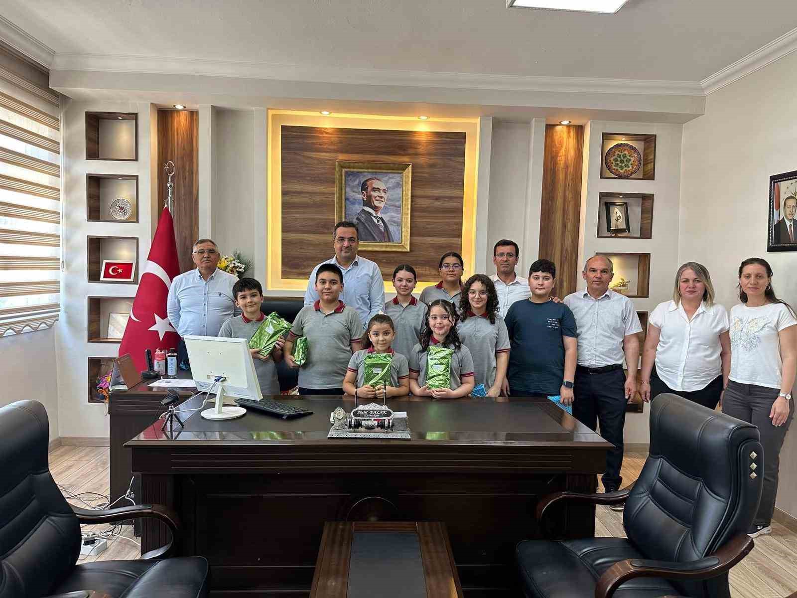 Sarıgöl’ün gururu öğrencilerden Kaymakam Dalak’a ziyaret