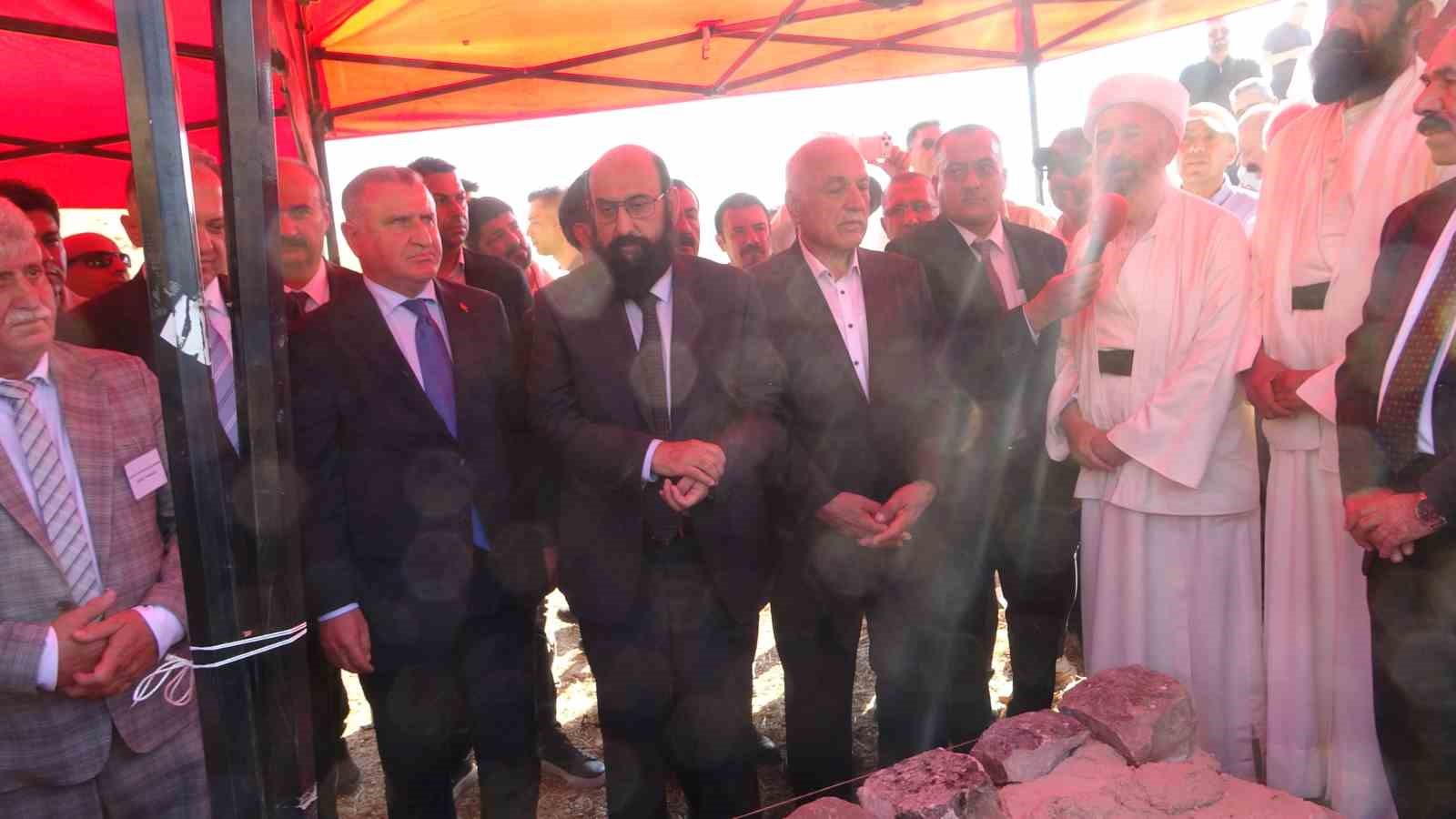 Bakan Bak: "K&uuml;lt&uuml;rleri ve inan&ccedil;ları yaşatmak devletin en &ouml;nemli g&ouml;revlerindendir"
