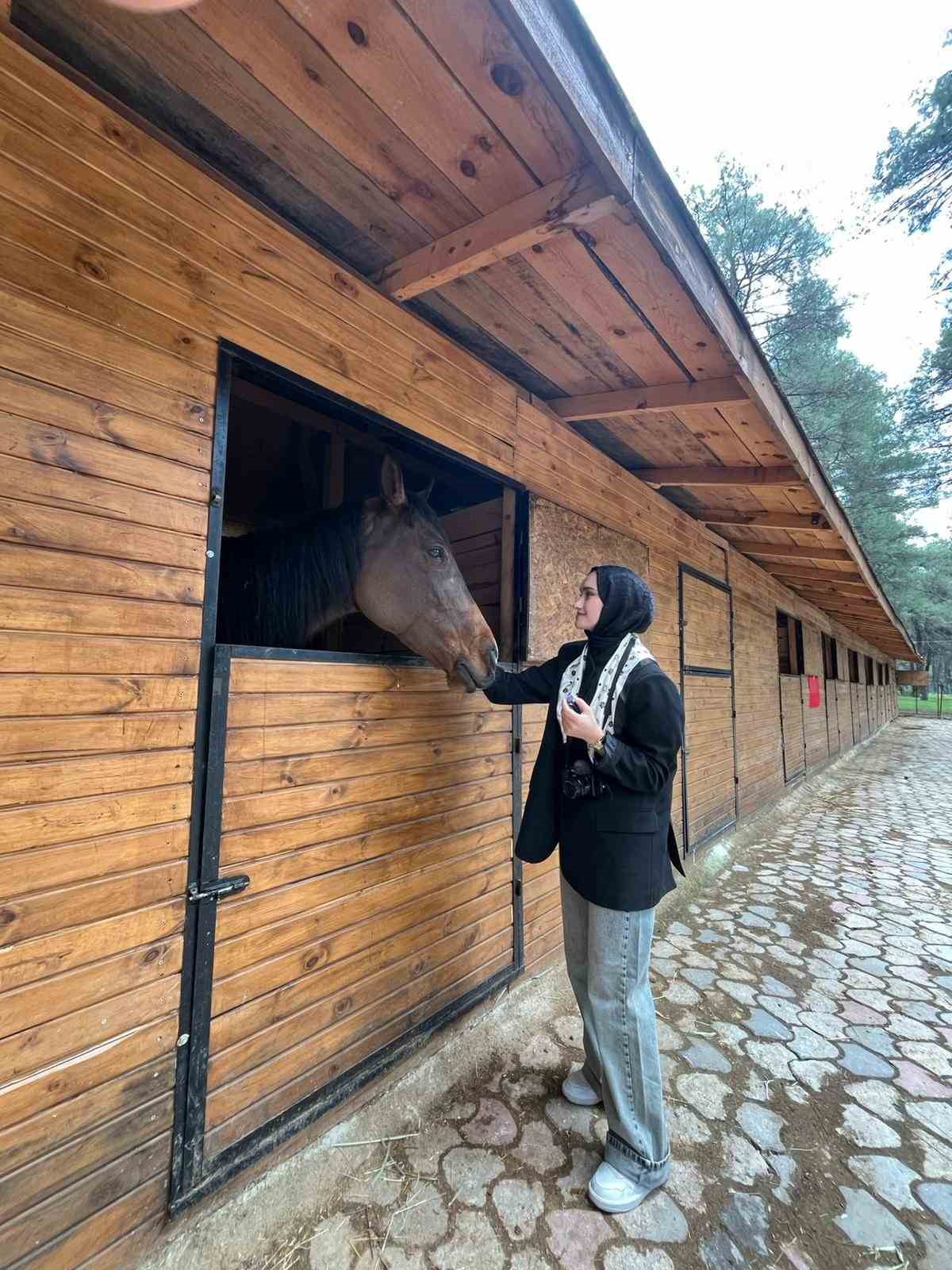 &Uuml;niversite &ouml;ğrencilerinden Orhaneli&rsquo;yi tanıttı