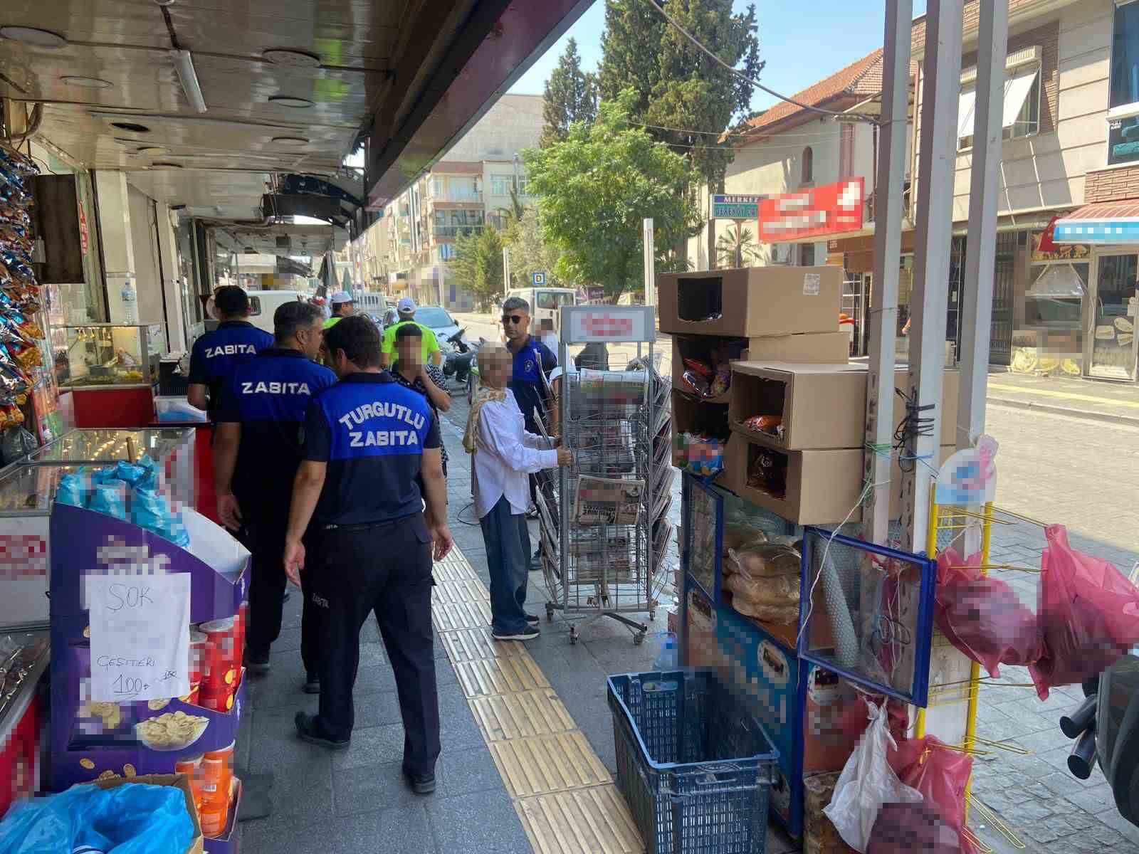 Turgutlu’da kaldırım işgali denetimi