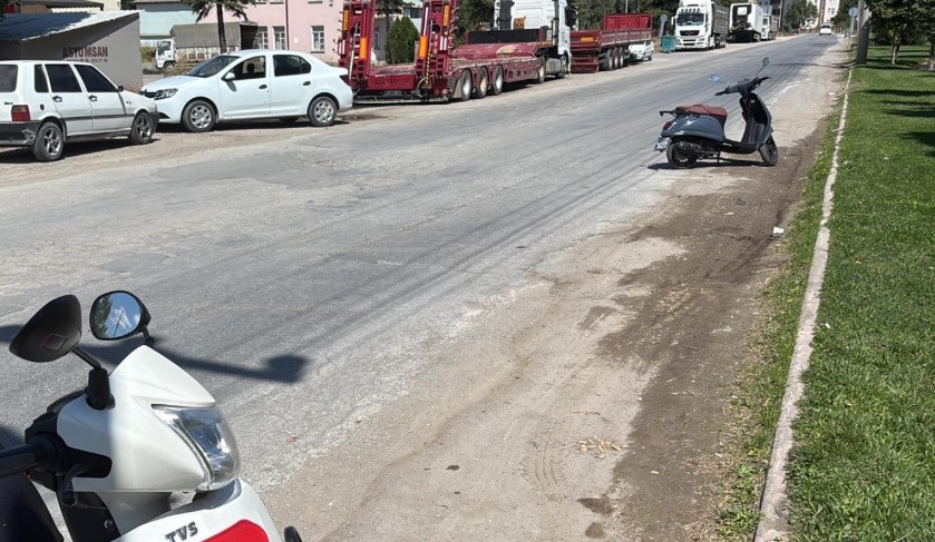 Tavşanlı’da 2 motosikletli çarpıştı, 1 yaralı