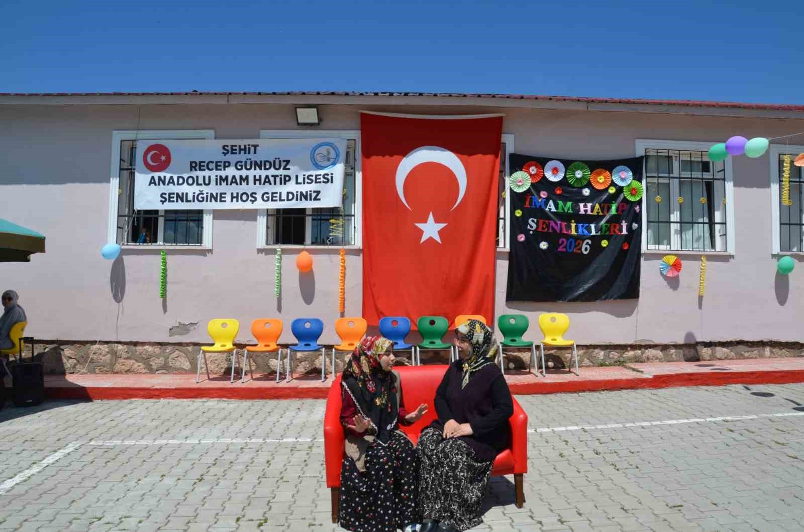 Tercan&rsquo;da yılsonu şenliği coşkusu