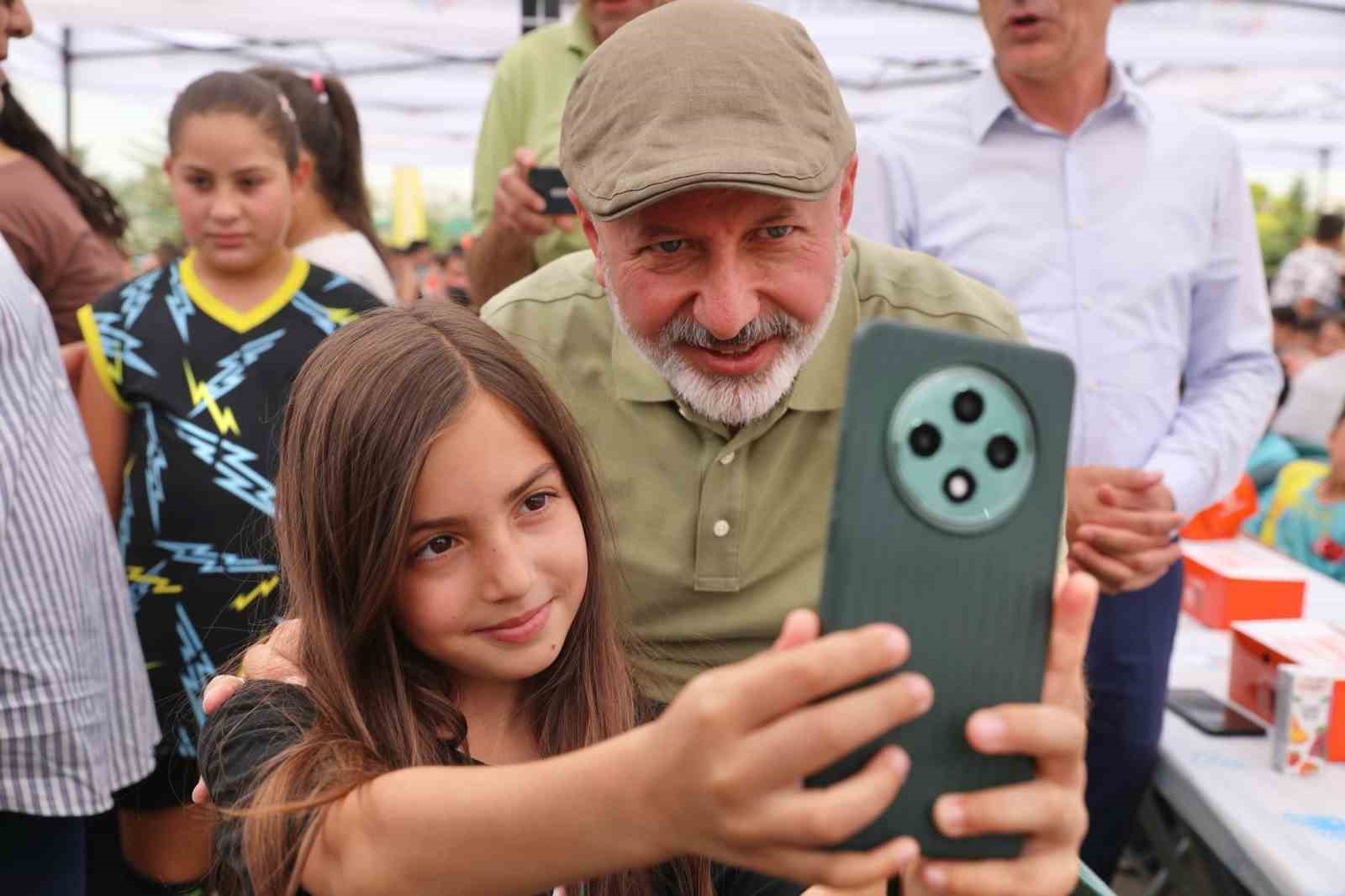 Başkan Çolakbayrakdar: "Bir çocuğun mutluluğu, şehrin geleceğine yapılan en büyük yatırımdır"