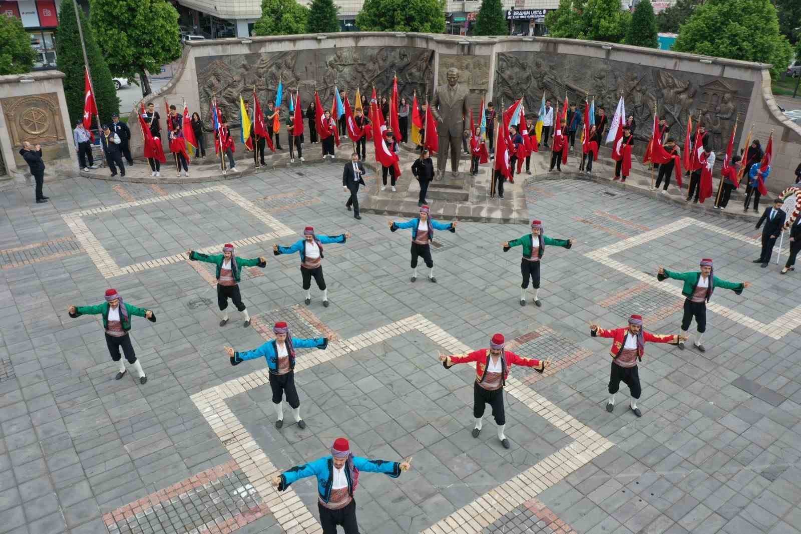 Kayseri&rsquo;de Gen&ccedil;lik Haftası 107. yıl d&ouml;n&uuml;m&uuml; kutlamaları başladı