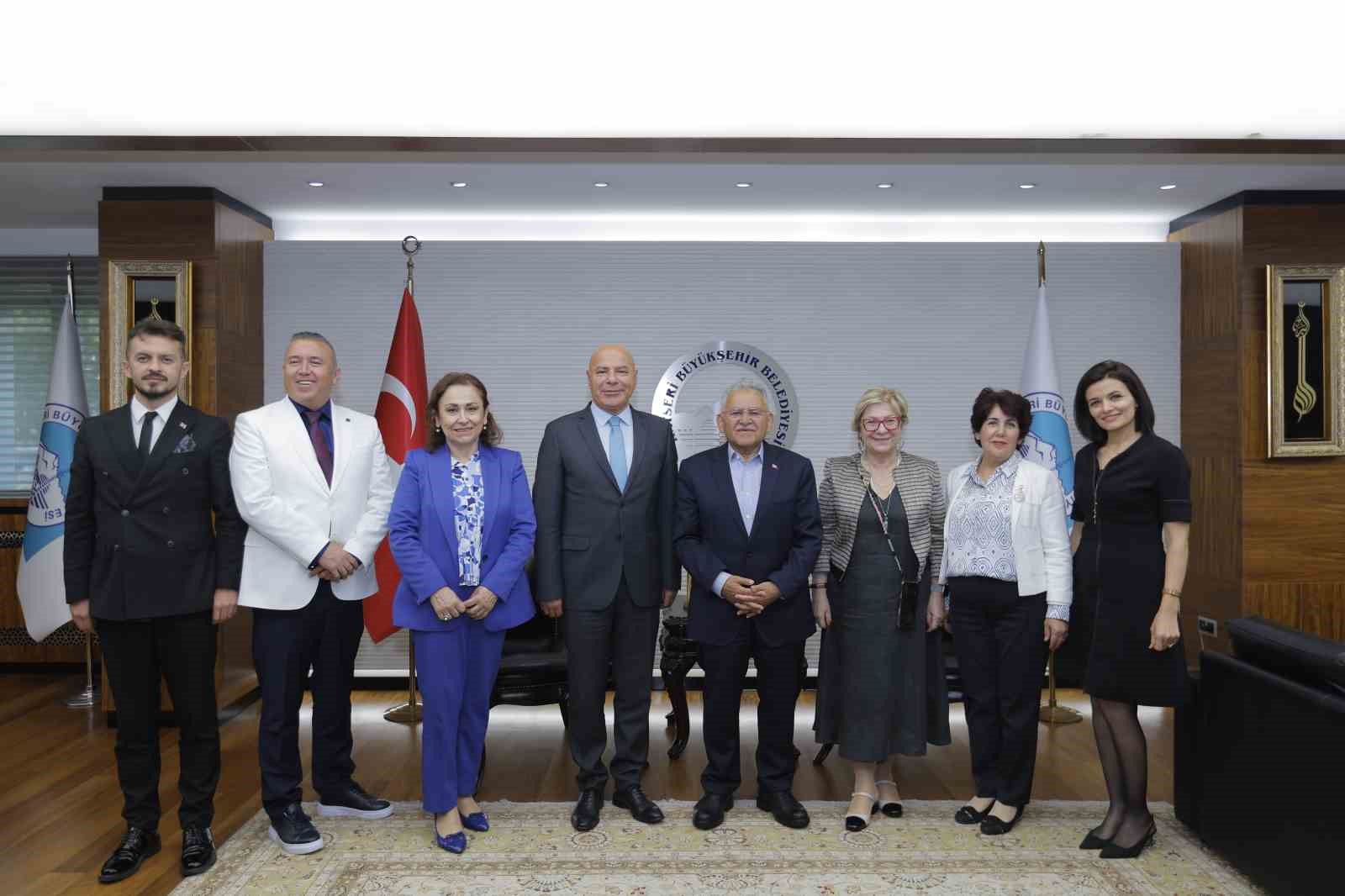 Bağımlılık Zirvesi yoğun katılımla yapıldı