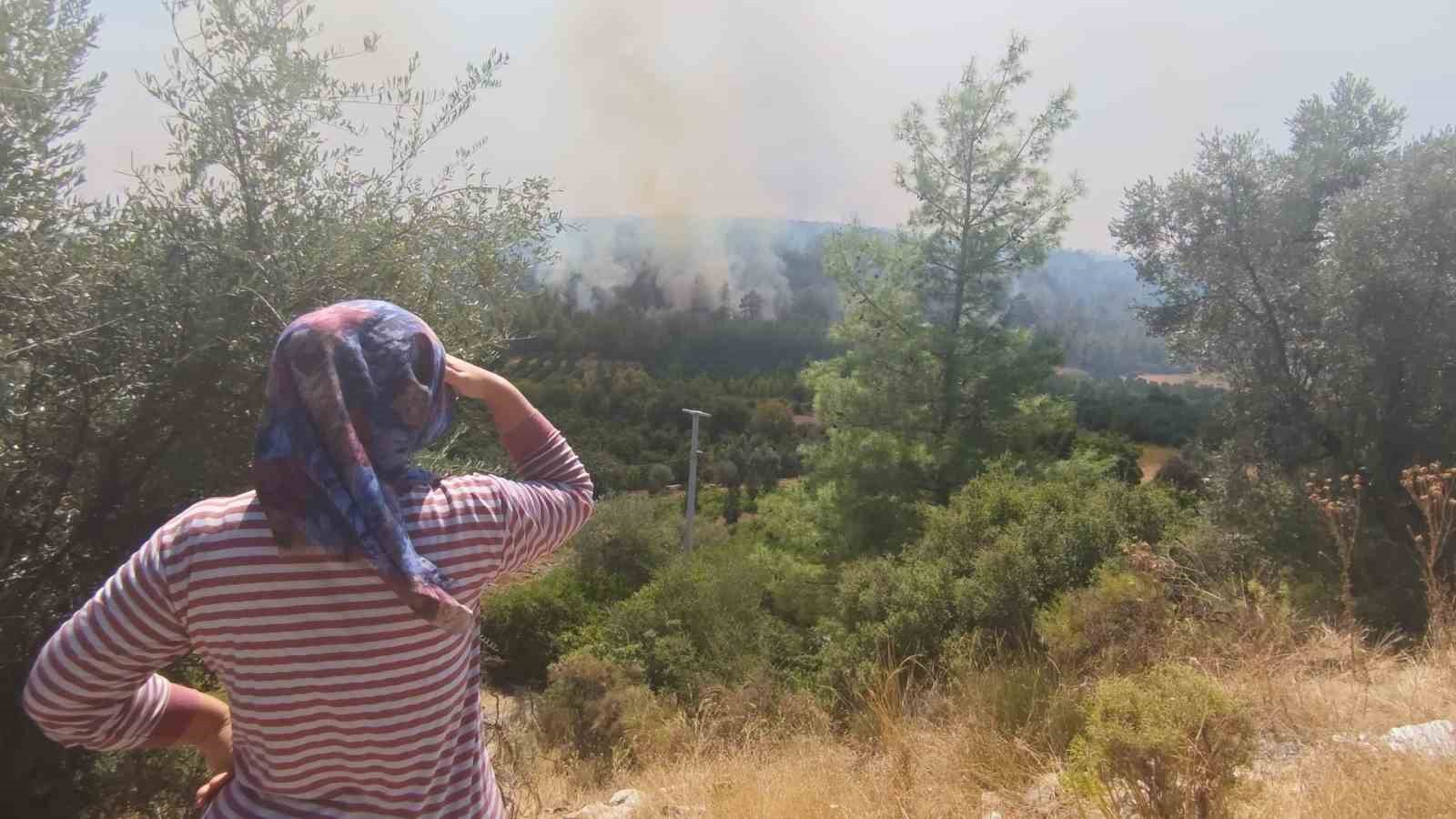 Antalya’da yangının 21. saatinde vatandaşın tedirgin bekleyişi sürüyor