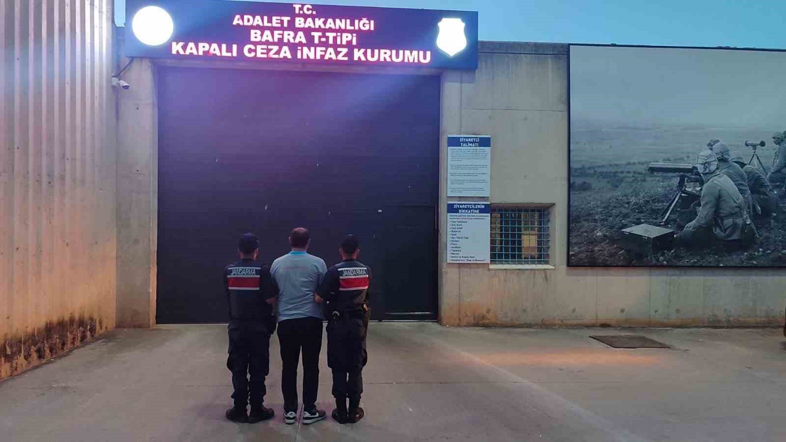 Bafra’da 8 yıl hapis cezasıyla aranan şahıs yakalandı