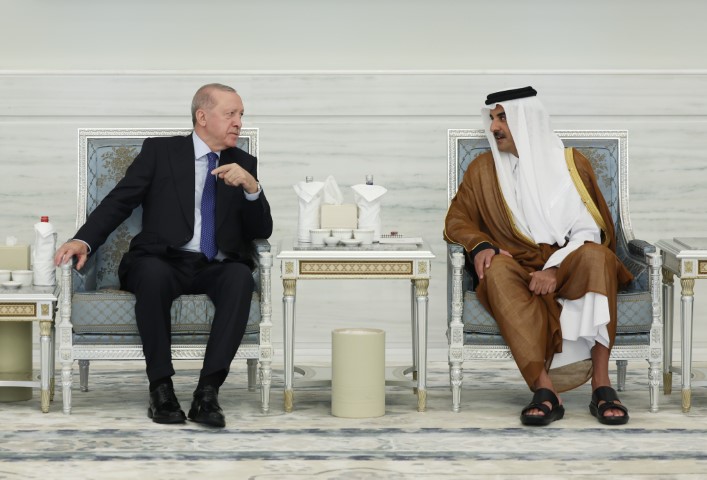 Cumhurbaşkanı Erdoğan, Katar Emiri Al Thani ile bir araya geldi
