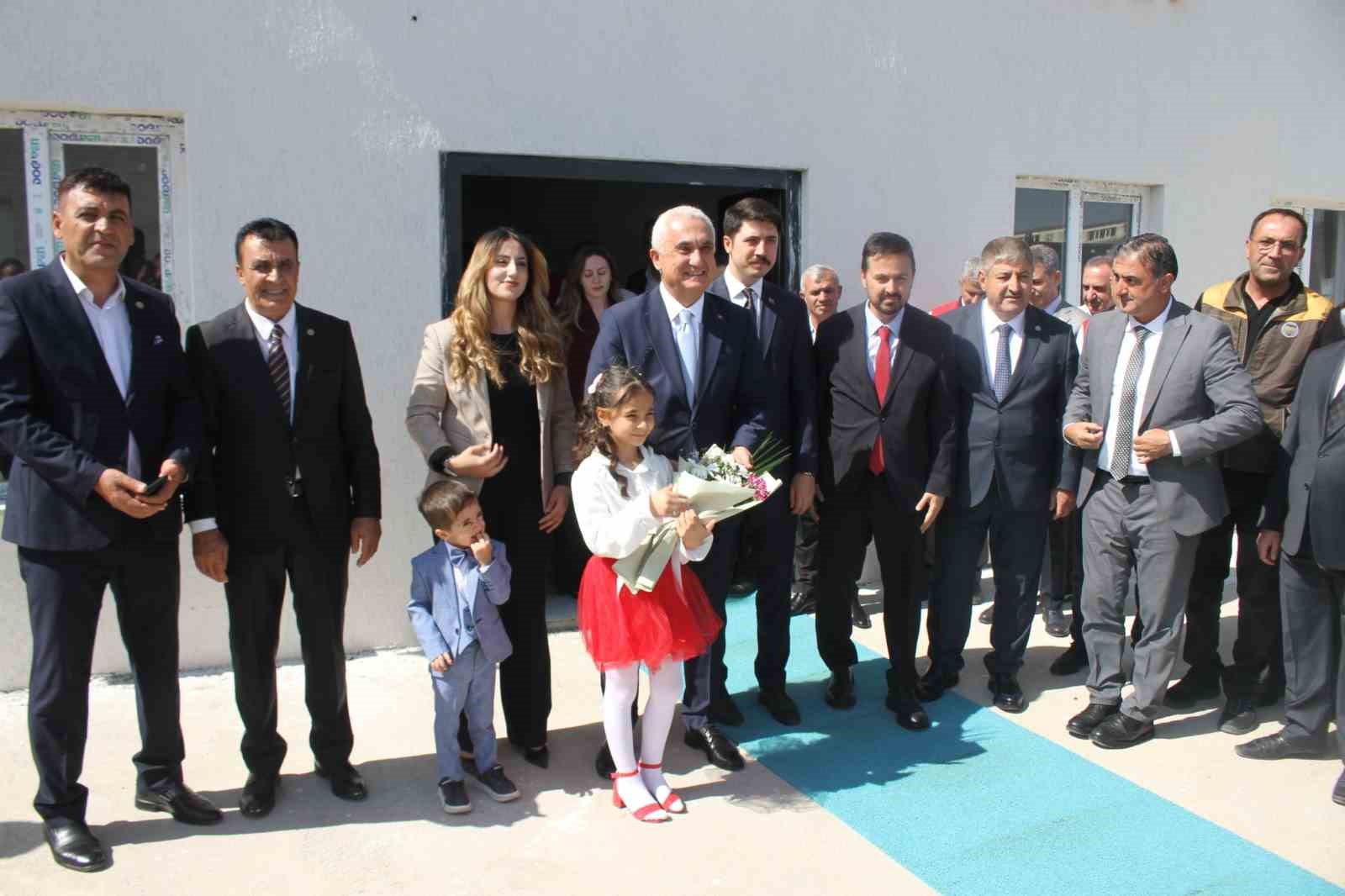 Malazgirt’te Süt Toplama Merkezi törenle hizmete açıldı
