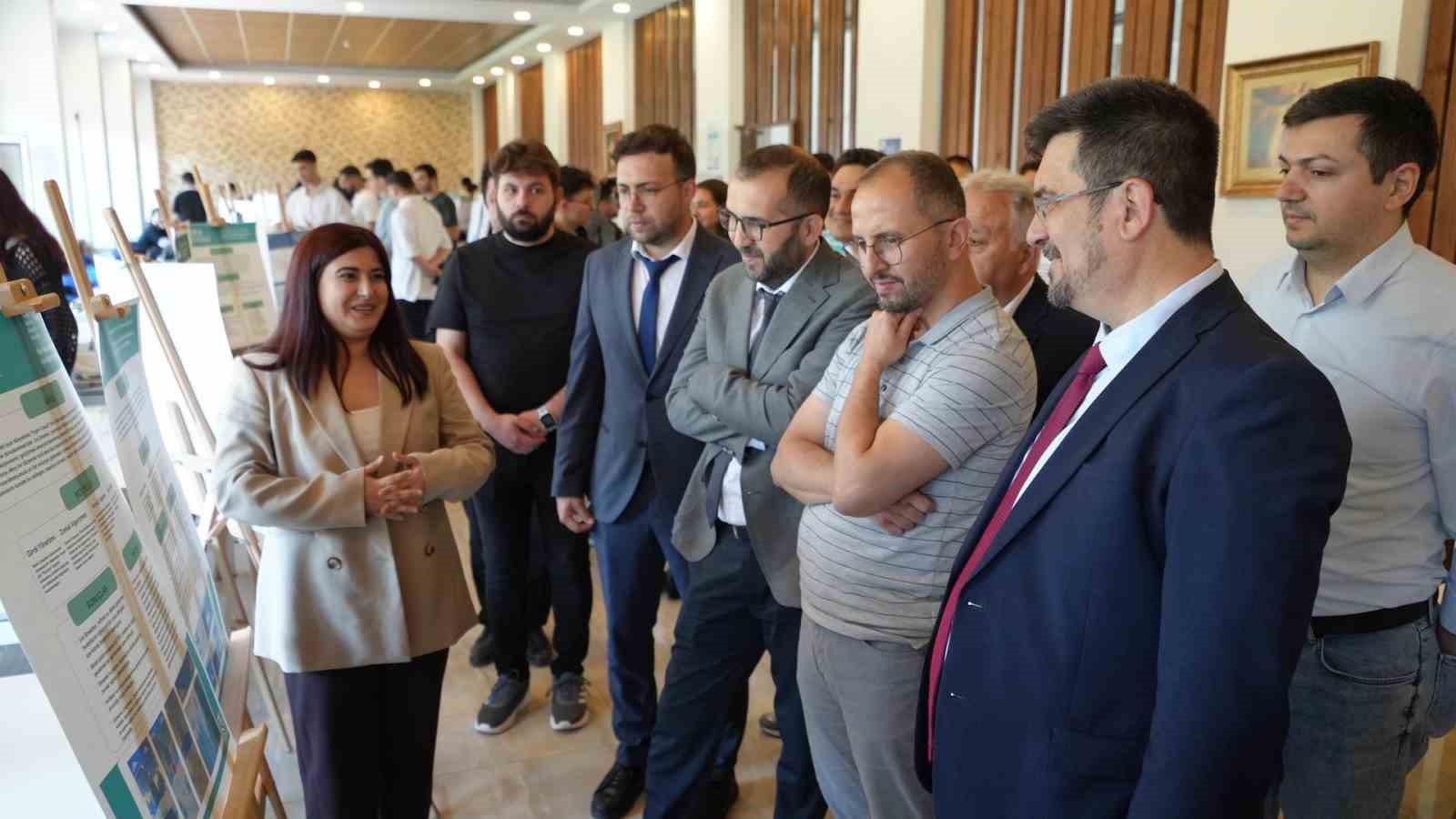 KB&Uuml; Bilişim Teknolojileri MYO&rsquo;da bitirme projeleri tanıtıldı