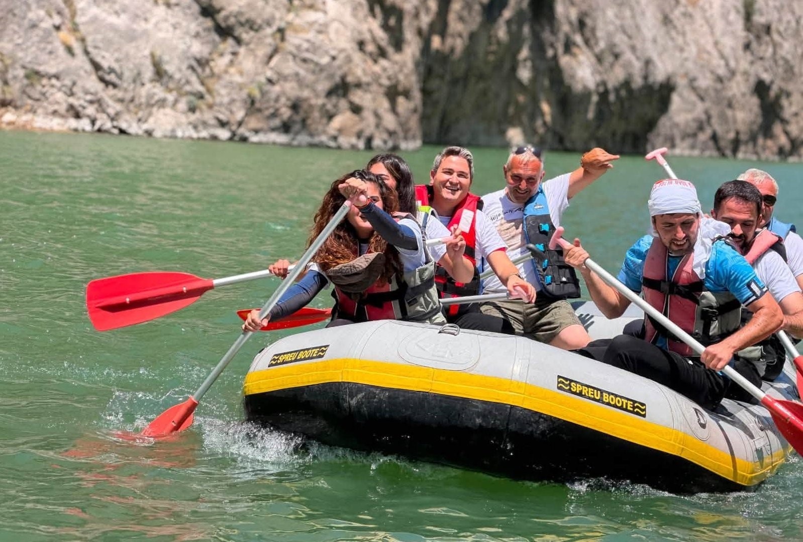Kemaliye’de su sporları tutkunları Fırat’ta buluştu