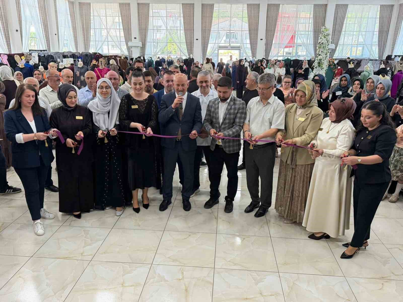 Önce öğrendiler sonra hünerlerini sergilediler