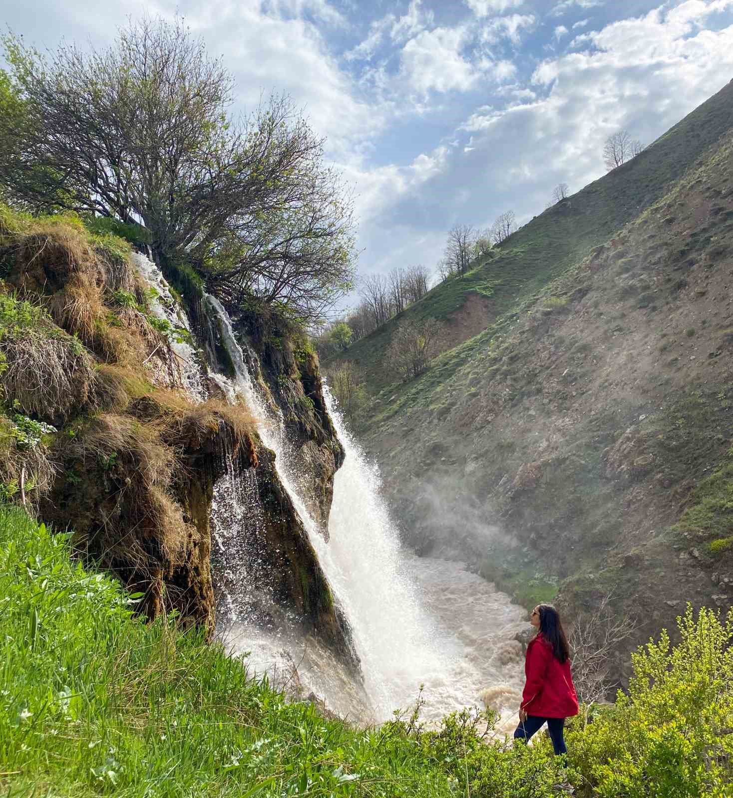 Munzur Dağları’nın eteklerinde serin rota