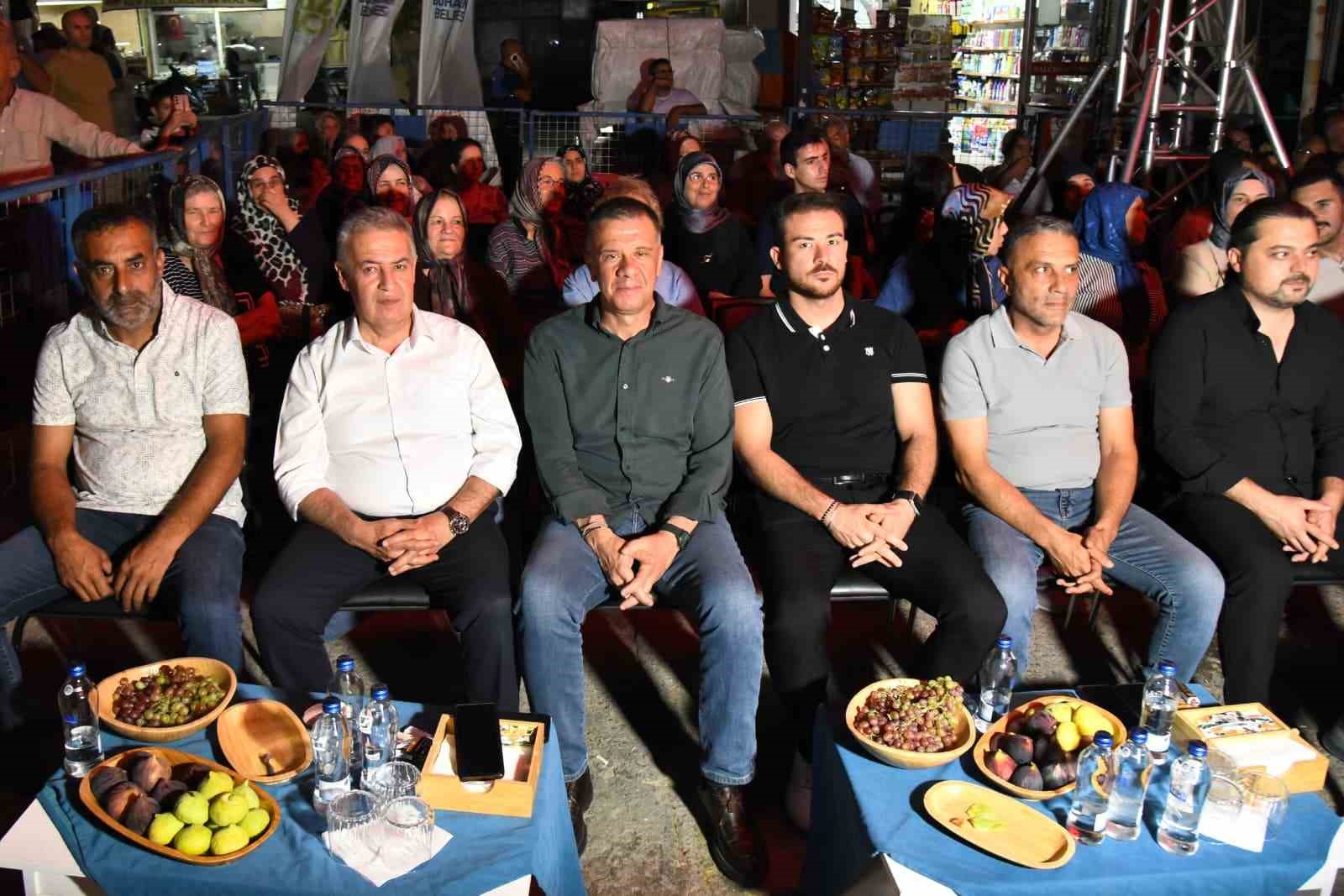 Buharkentliler Alişan’ı ‘fahri hemşehri’ ilan etti