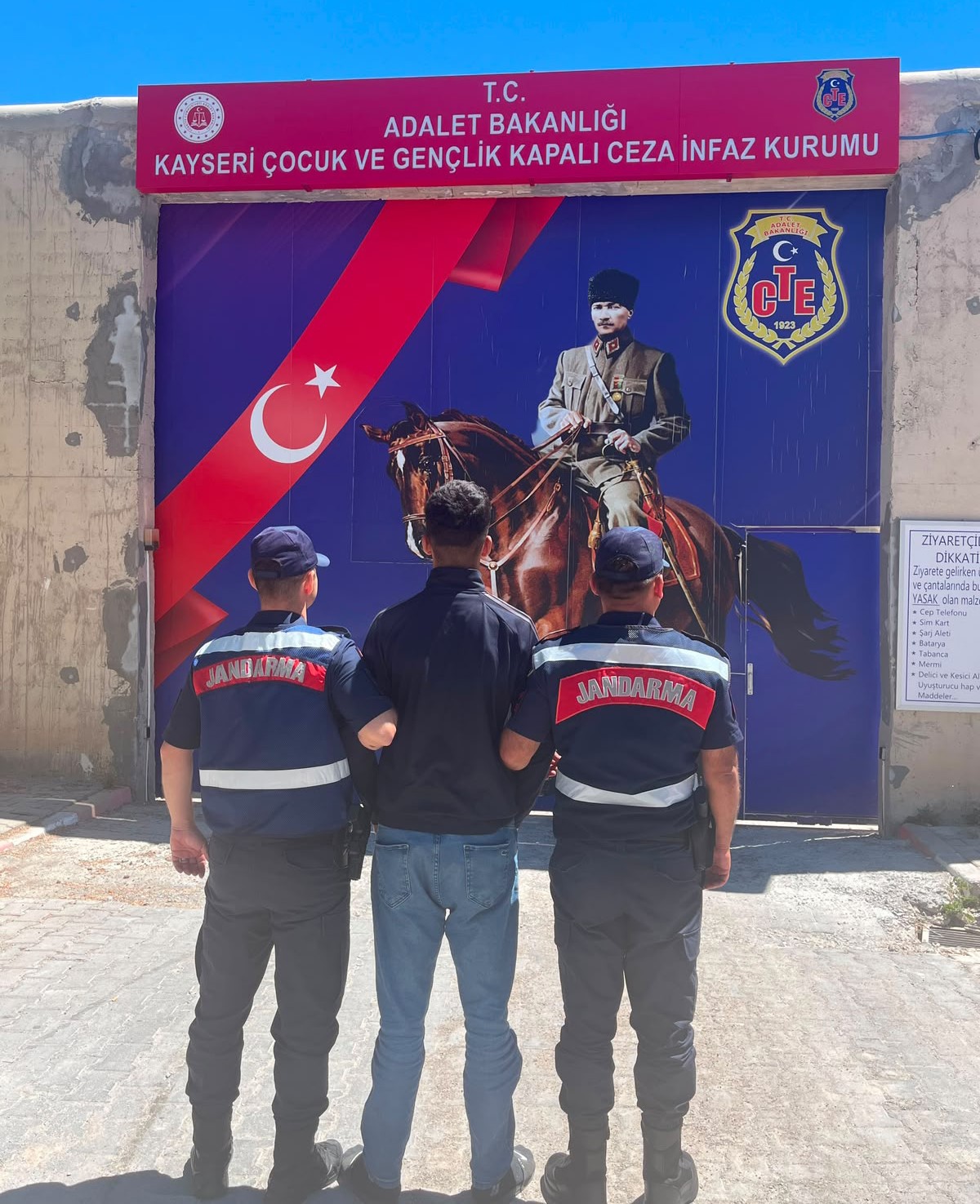 600 bin liralık güneş paneli çalan 3 kişi tutuklandı