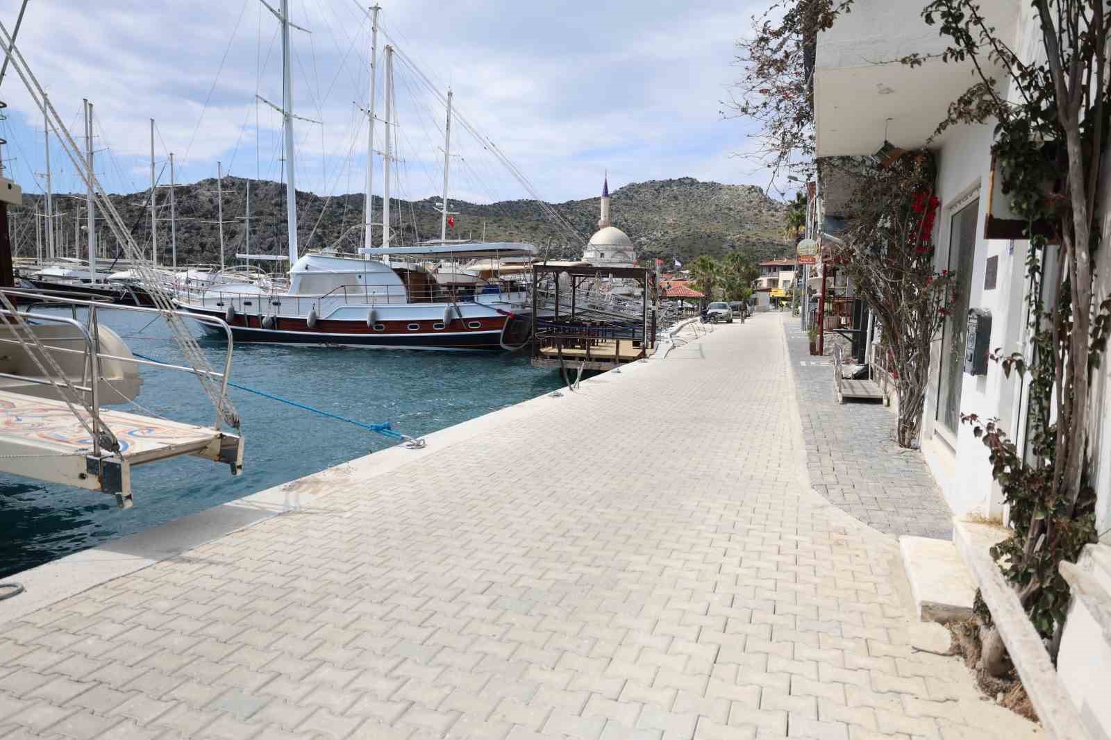 Bozburun sahili yeni yüzüne kavuştu