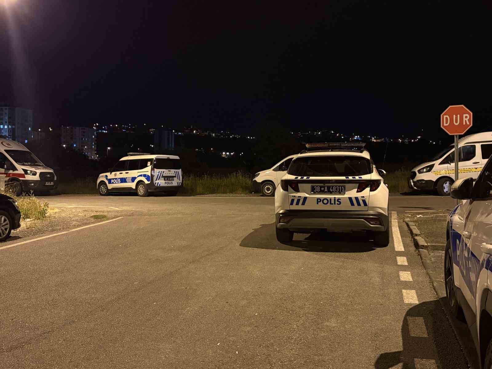 Polis memuru "Sizleri seviyorum" notu bırakarak intihar etti