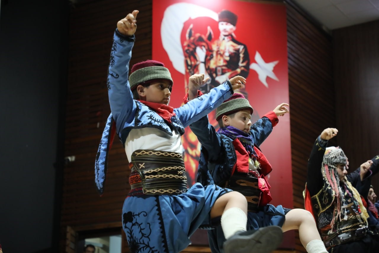 Edremit Belediyesi kursiyerlerinden müzik ziyafeti