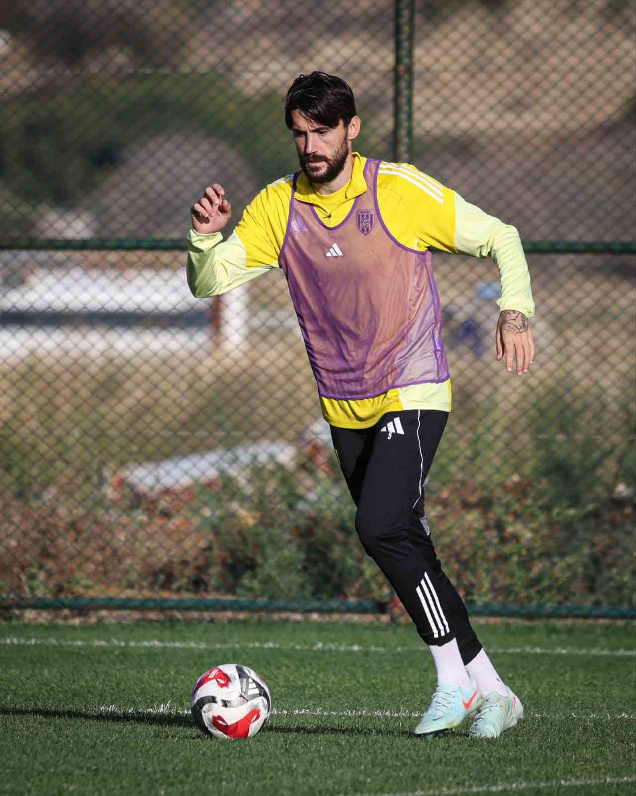 Aliağa FK&rsquo;da iki ayrılık