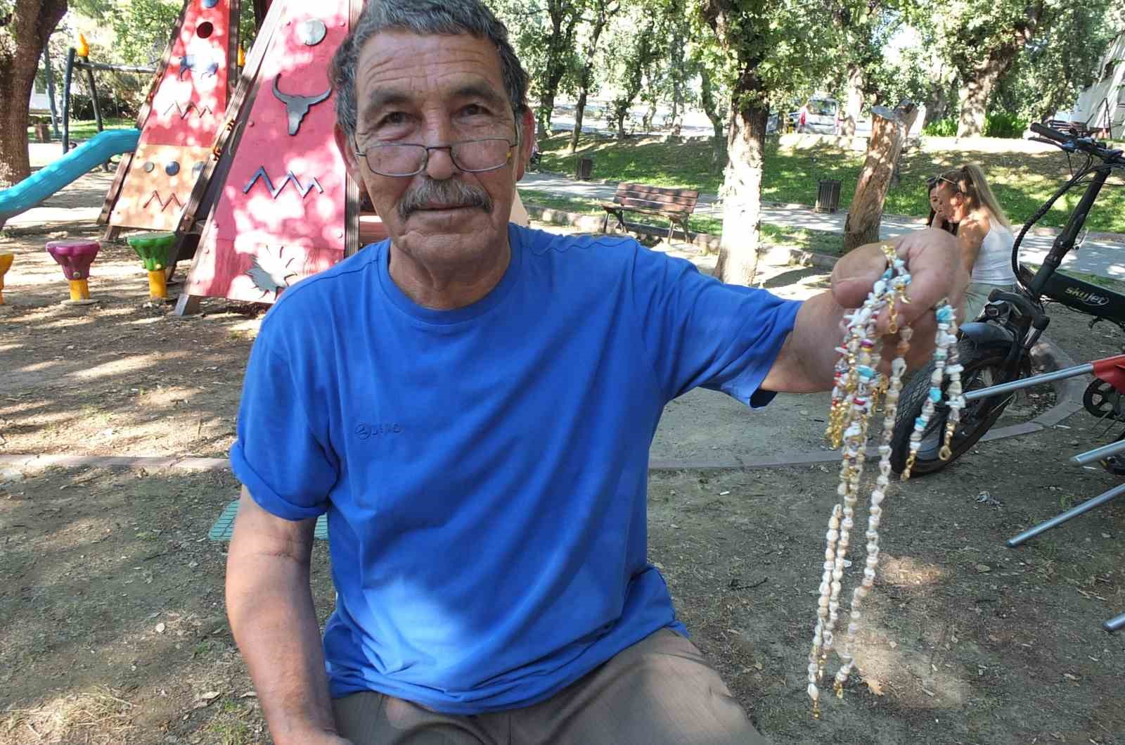 Burhaniye’de inşaat işçisi hediyelik imalatçısı oldu