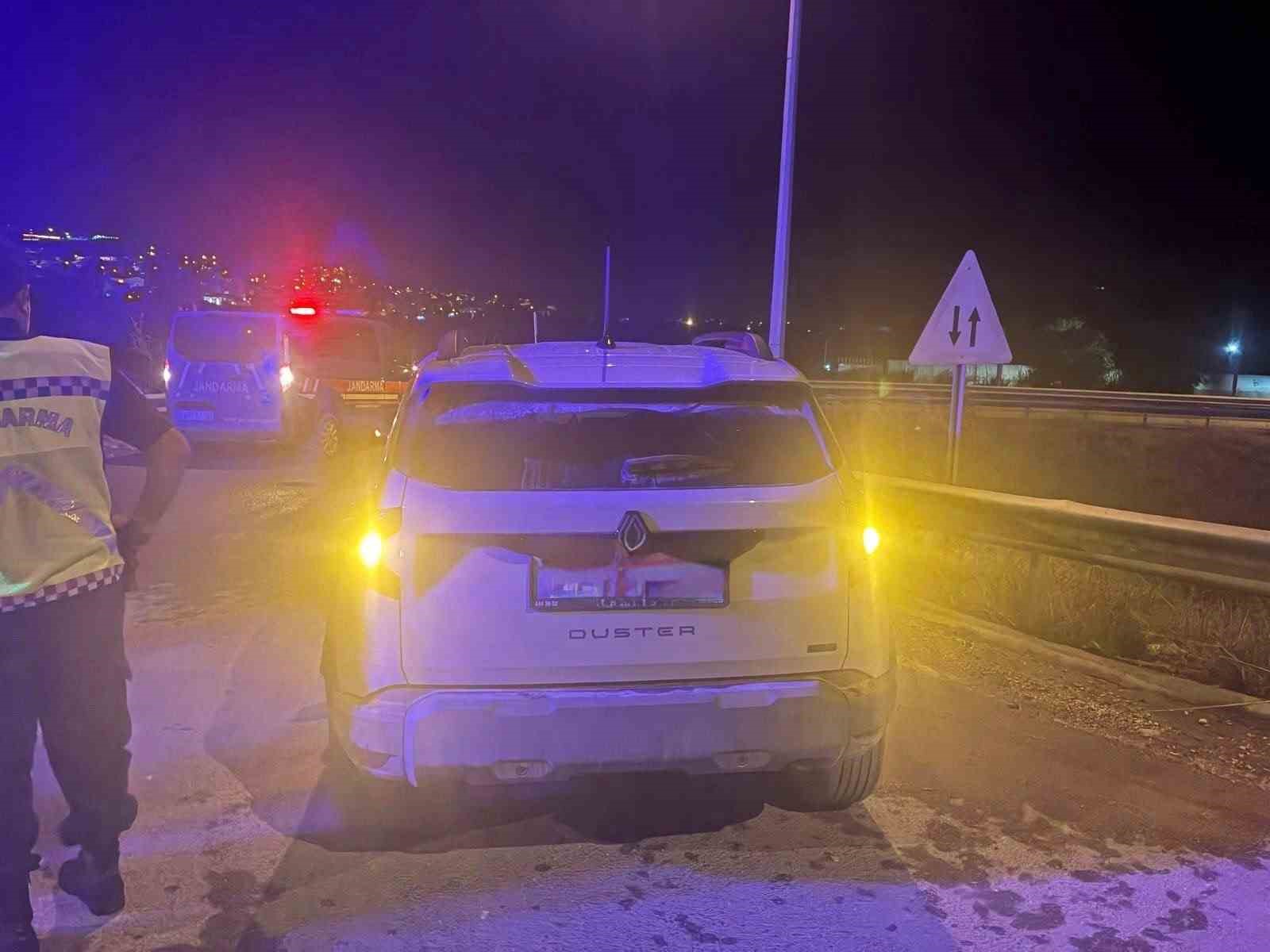 Motosikletle otomobil çarpıştı, 1 yaralı