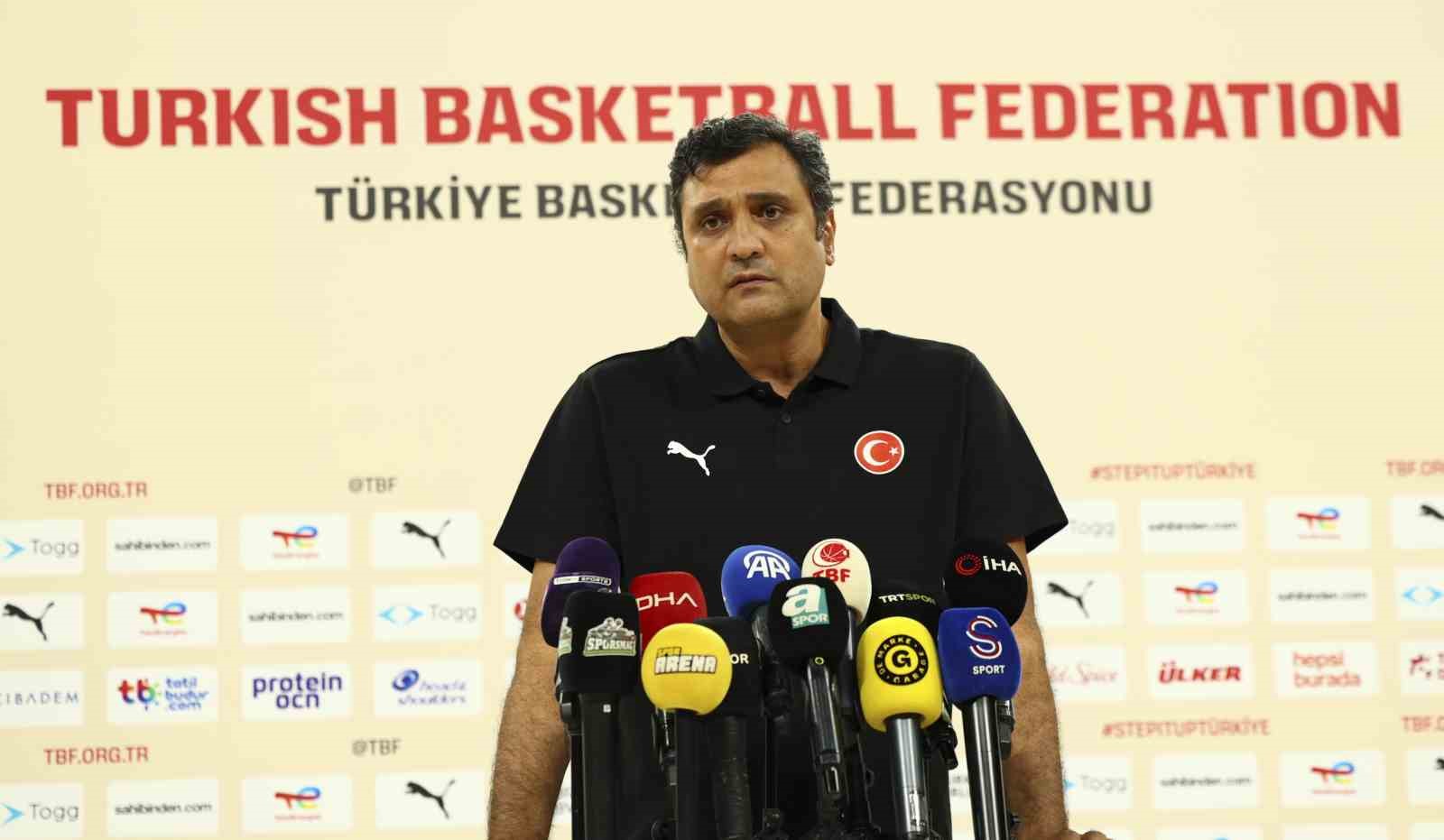 Alper Yılmaz: "Sakatlıksız iyi bir basketbolla kazanarak ülkemizi sevindiririz"
