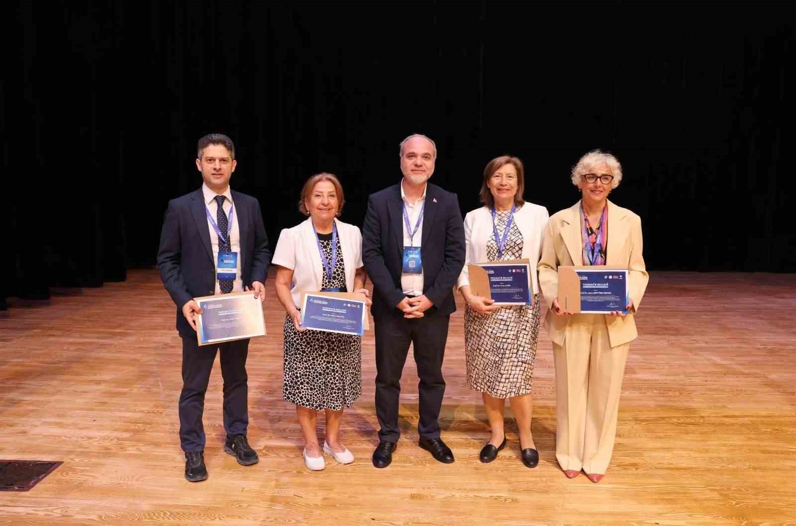 Doğum sonu bakımın geleceği Niğde’de ele alındı