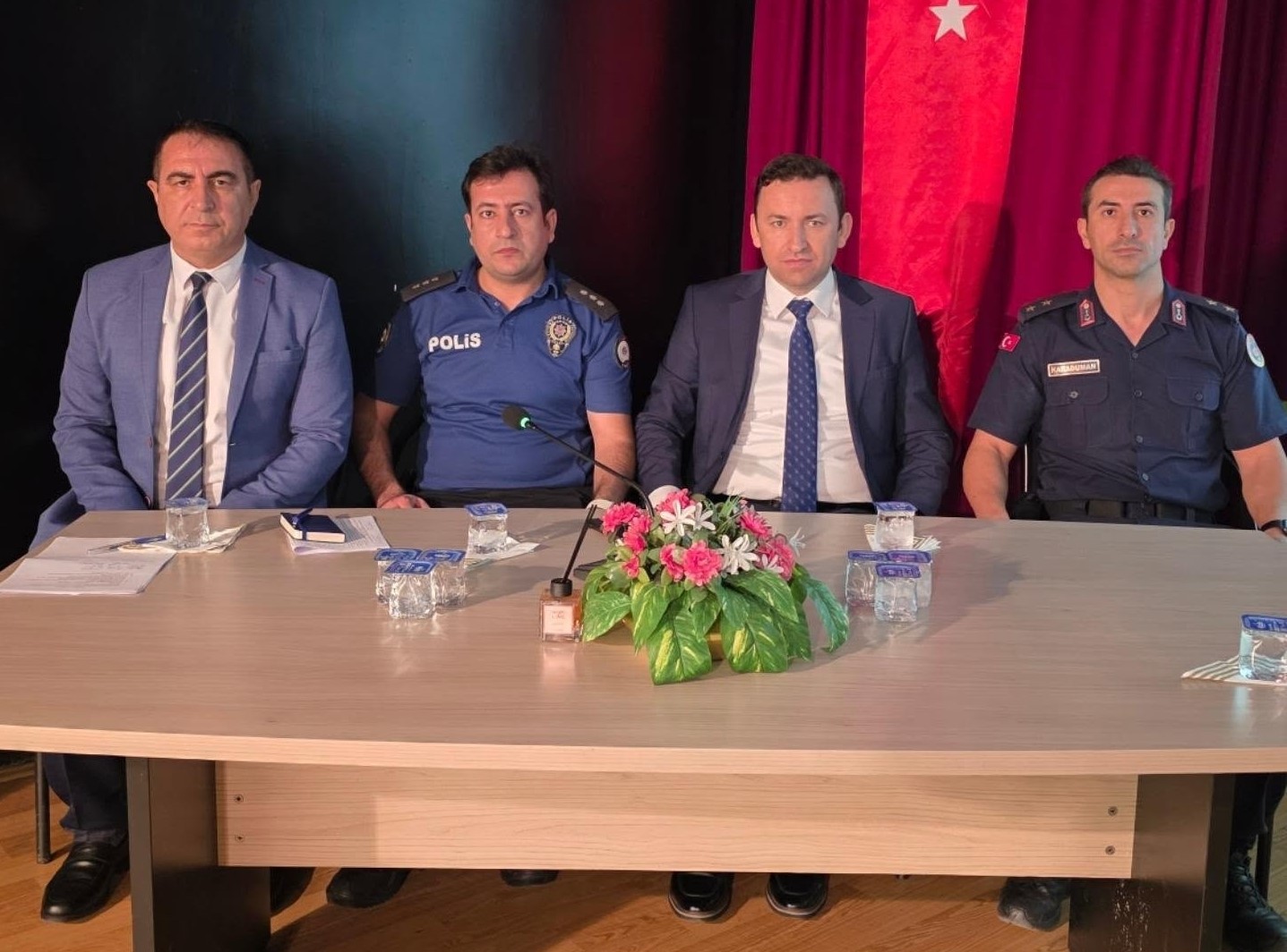 Kuyucak’ta okul güvenliği toplantısı yapıldı