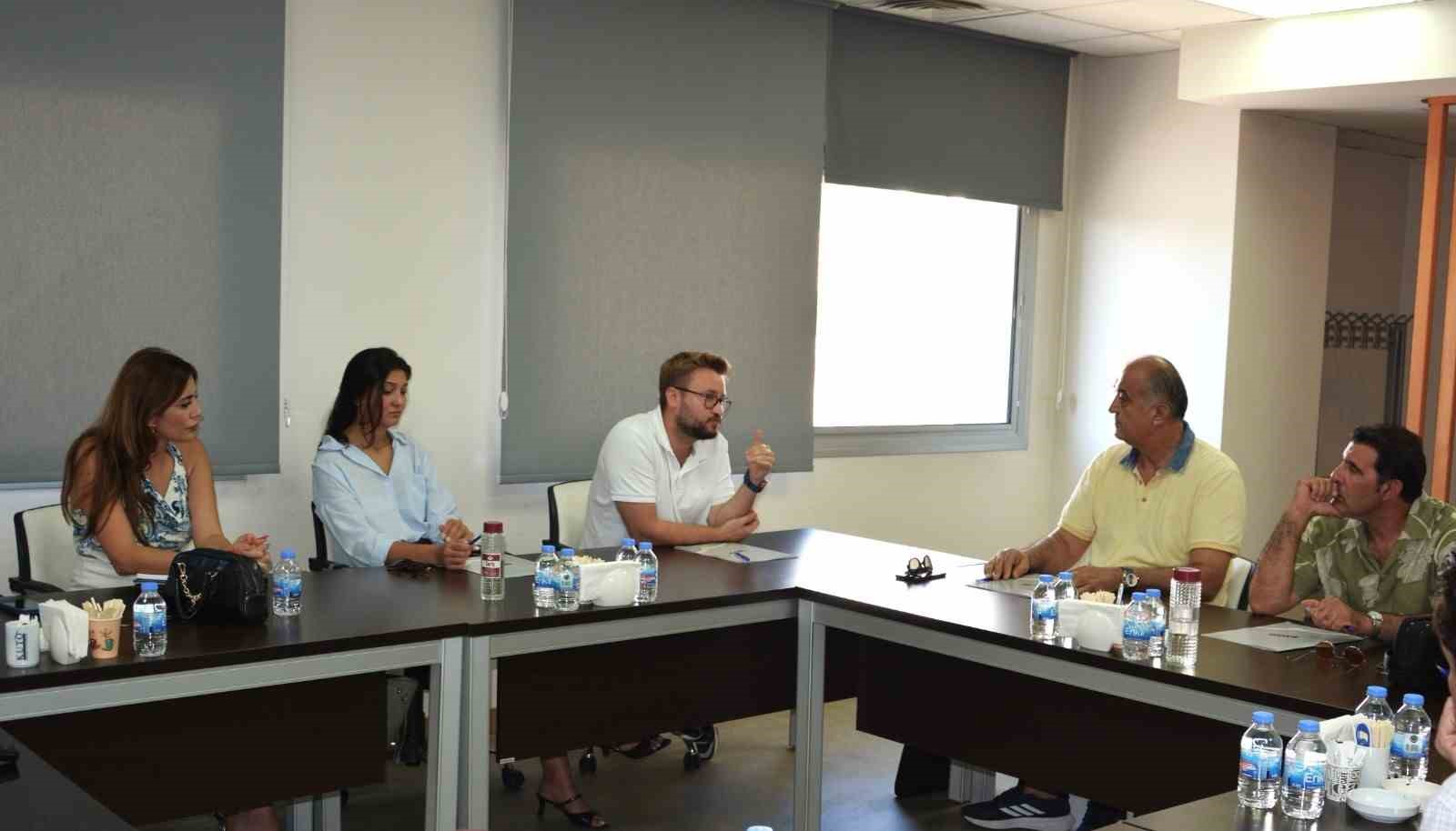 Kuşadası Ticaret Odası&rsquo;ndan m&uuml;zik tarifeleri i&ccedil;in &ccedil;&ouml;z&uuml;m &ccedil;ağrısı