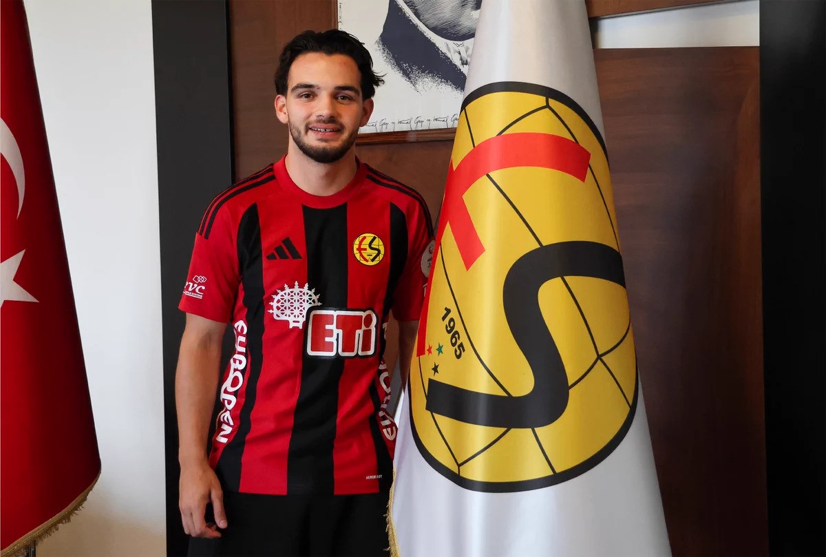 Eskişehirspor’da çifte transfer: Hem iç hem dış transferde imzalar atıldı
