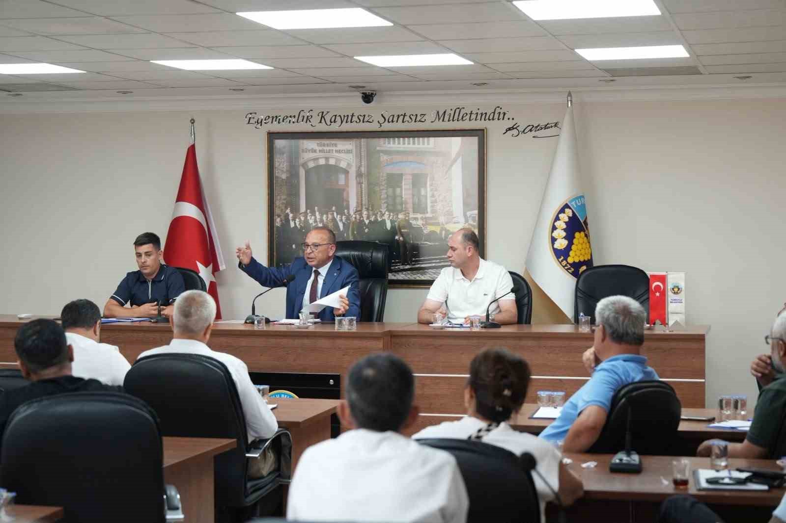 Başkan Akın: "Yatırım i&ccedil;in siyasi risk almaya devam edeceğiz"